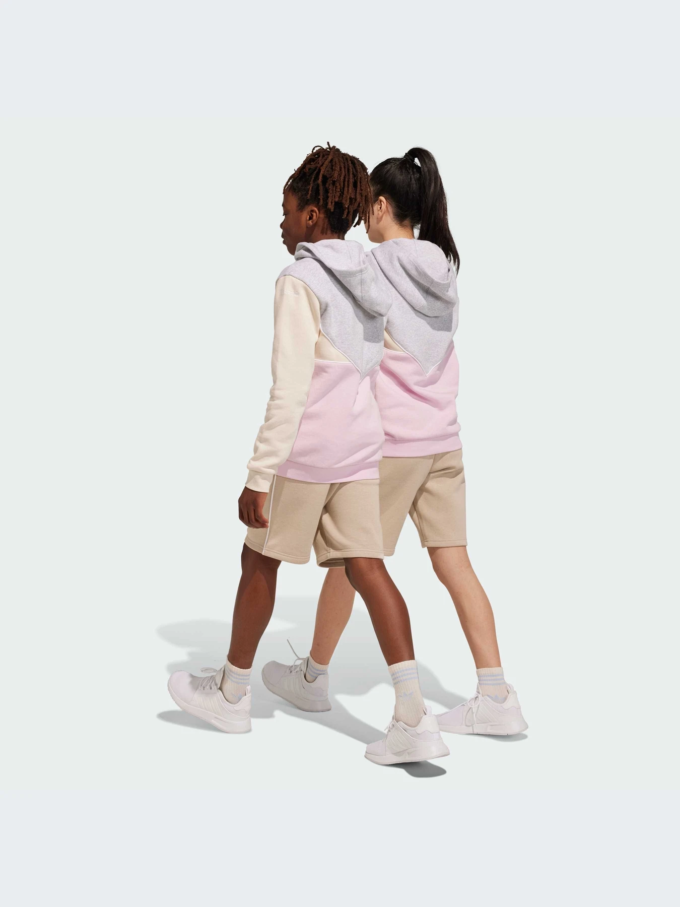 Худи и свитшоты Adidas Adicolor модель IJ5379-KZ Худи и свитшоты Adidas Adicolor модель IJ5379-KZ Фото