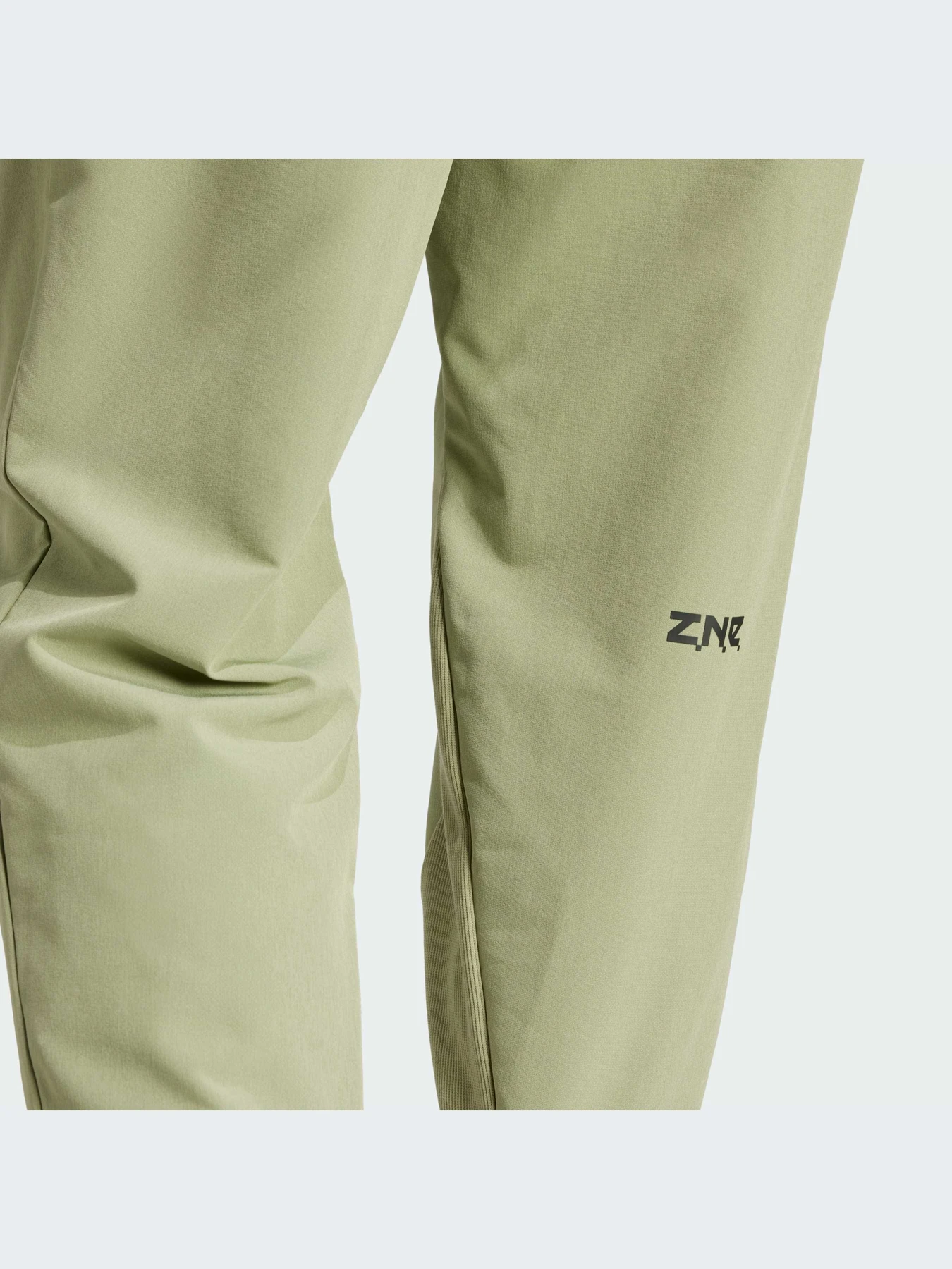 Брюки Adidas ZNE модель IS9278-KZ Брюки Adidas ZNE модель IS9278-KZ Фото