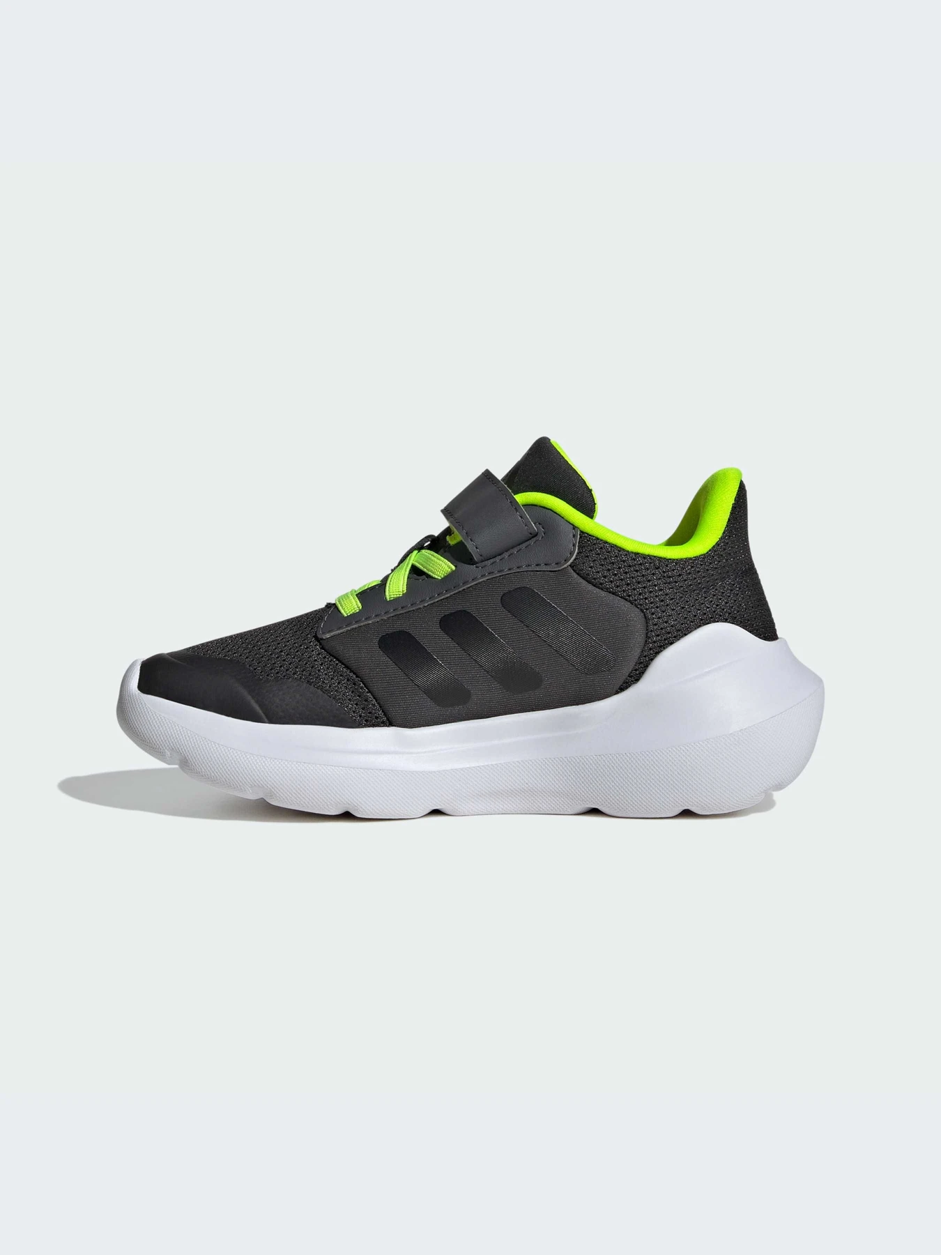 Кроссовки Adidas модель IE5987-KZ Кроссовки Adidas модель IE5987-KZ Фото