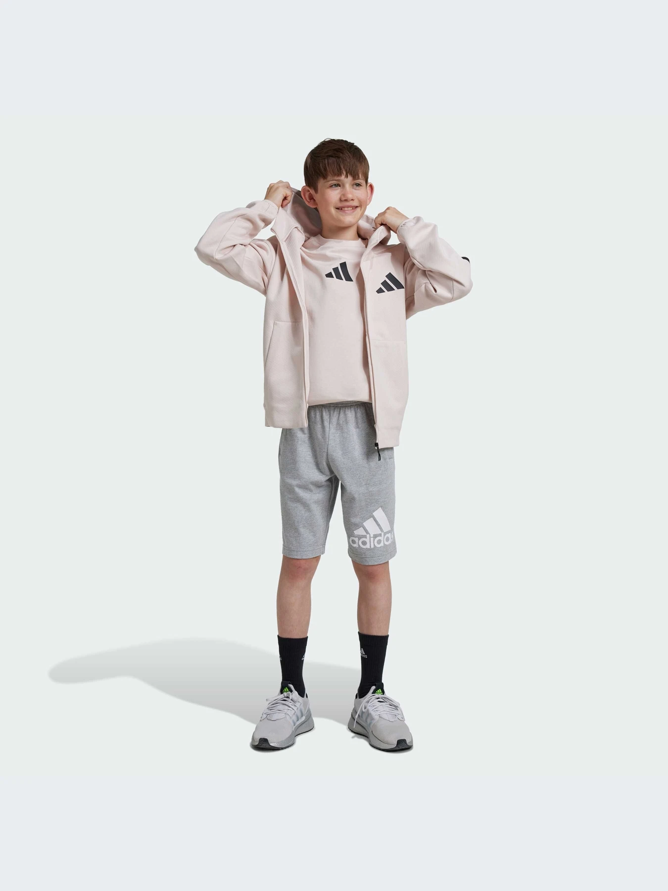 Худи и свитшоты Adidas ZNE модель JF2509-KZ Худи и свитшоты Adidas ZNE модель JF2509-KZ Фото