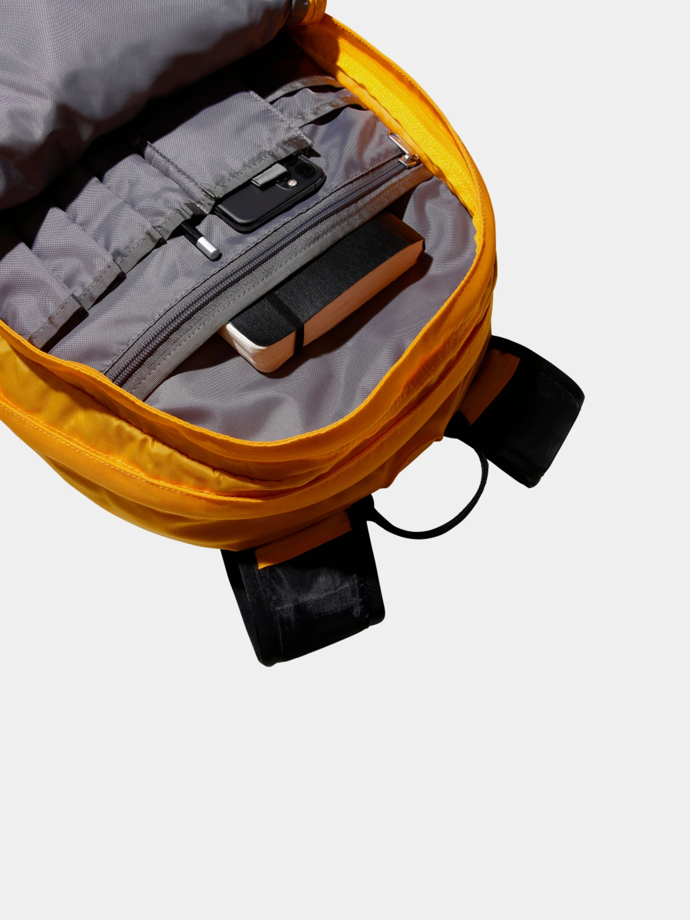 Рюкзаки The North Face модель NF00CF9C4WP1 Рюкзаки The North Face модель NF00CF9C4WP1 Фото