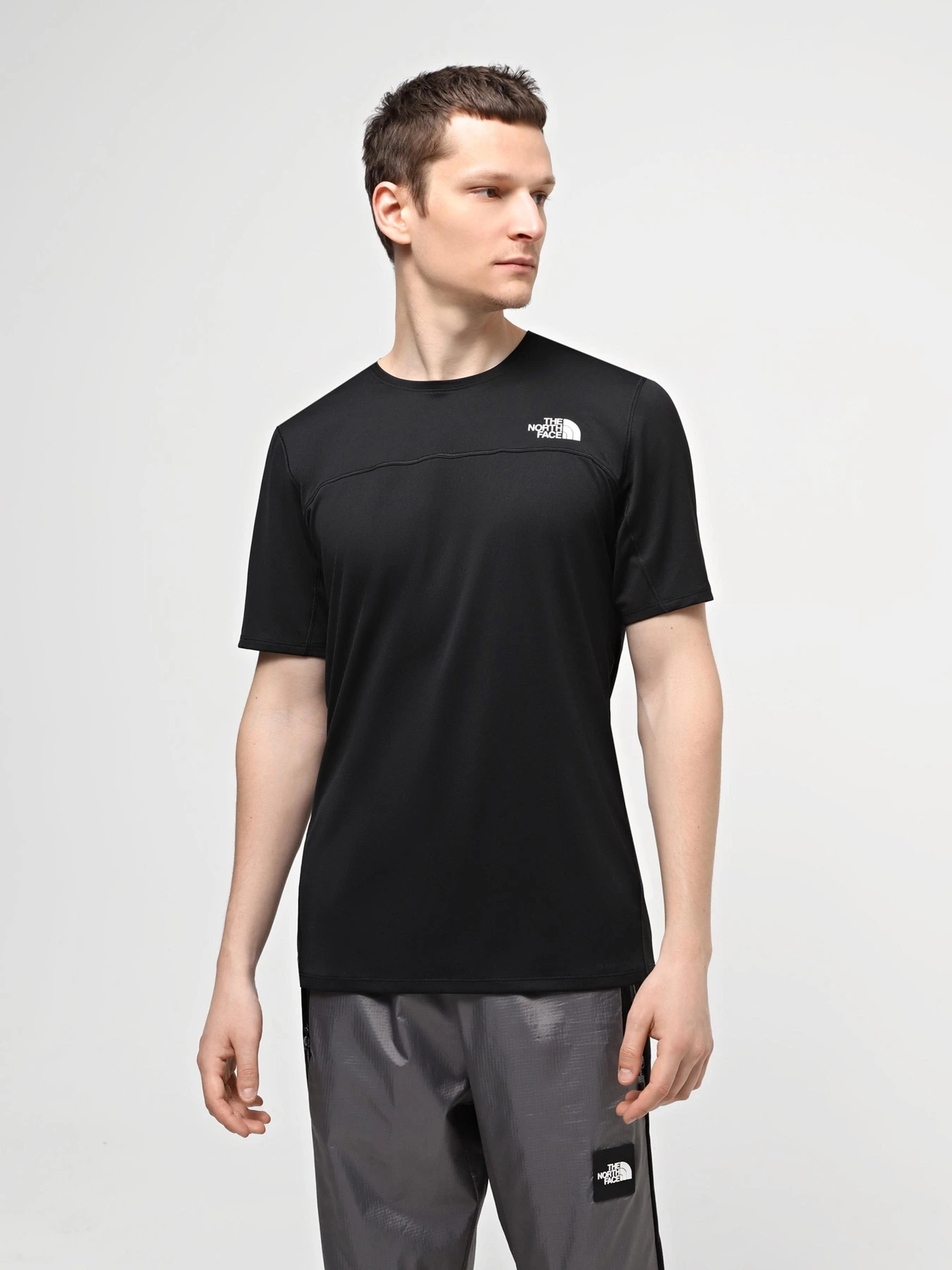 Футболки и поло The North Face модель NF0A84KNJK31 Футболки и поло The North Face модель NF0A84KNJK31 Фото