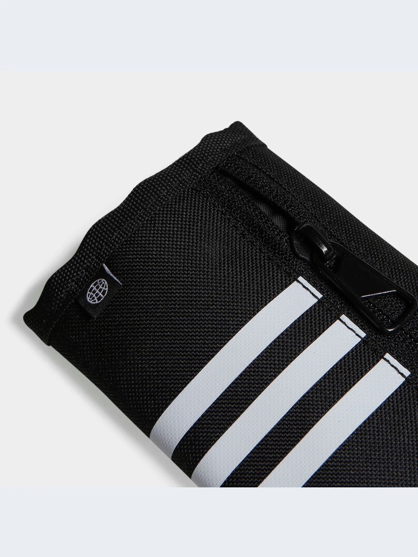 Кошельки Adidas модель HT4750-KZ Кошельки Adidas модель HT4750-KZ Фото