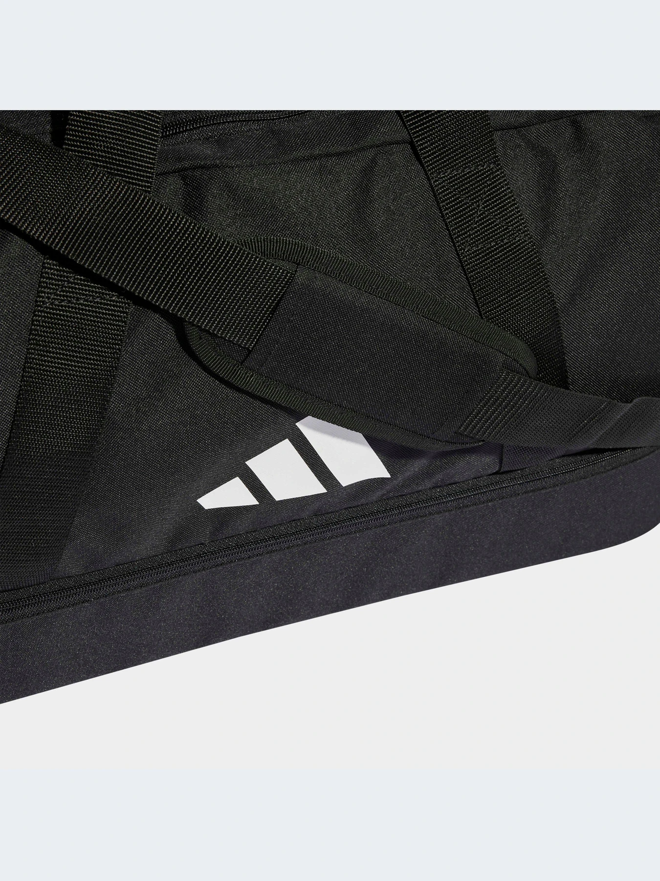 Сумки Adidas Tiro модель HS9742-KZ Сумки Adidas Tiro модель HS9742-KZ Фото