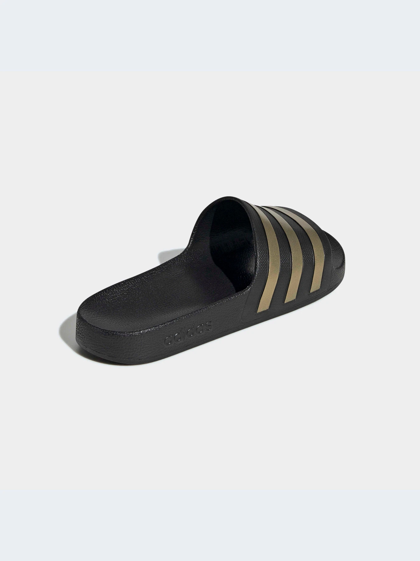 Шлёпанцы Adidas Adilette модель EG1758-KZ Шлёпанцы Adidas Adilette модель EG1758-KZ Фото
