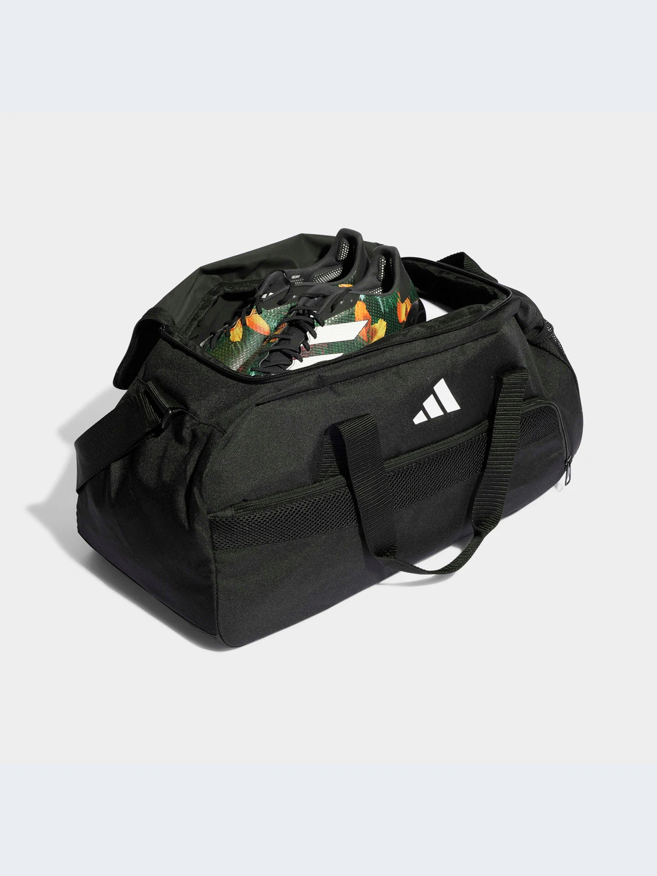 Сумки Adidas Tiro модель HS9752-KZ Сумки Adidas Tiro модель HS9752-KZ Фото