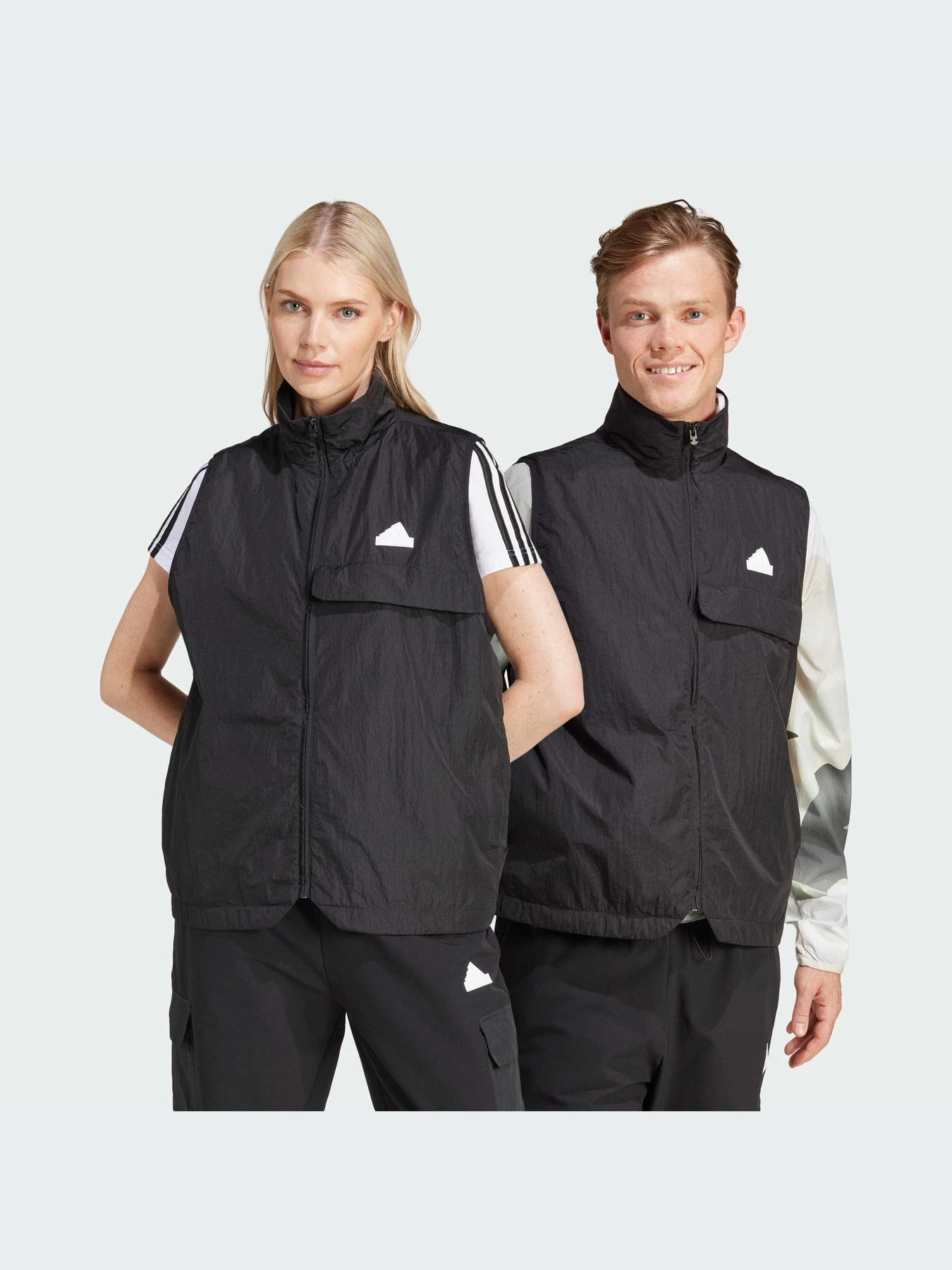 Куртки и дубленки Adidas модель IN3701-KZ Куртки и дубленки Adidas модель IN3701-KZ Фото