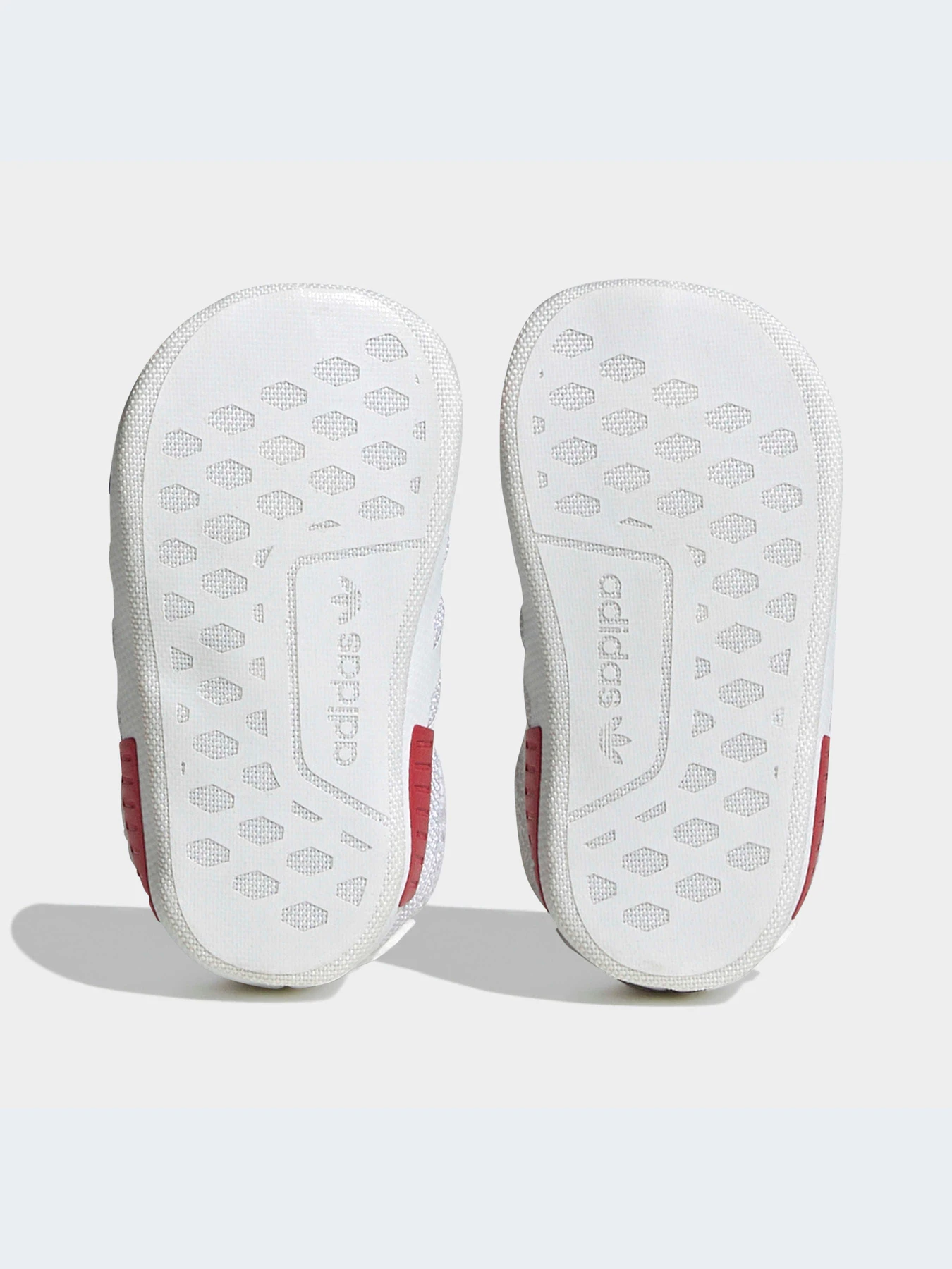 Кроссовки Adidas NMD модель HQ1651-KZ Кроссовки Adidas NMD модель HQ1651-KZ Фото