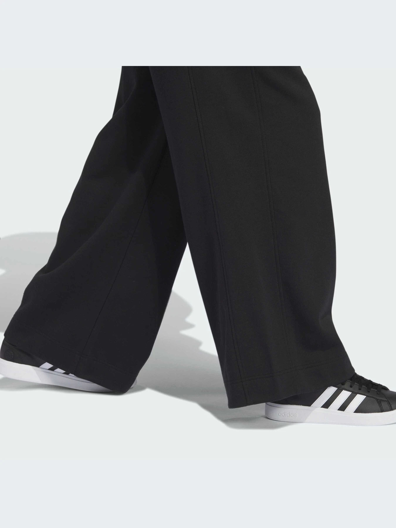 Брюки Adidas модель IW1289-KZ Брюки Adidas модель IW1289-KZ Фото