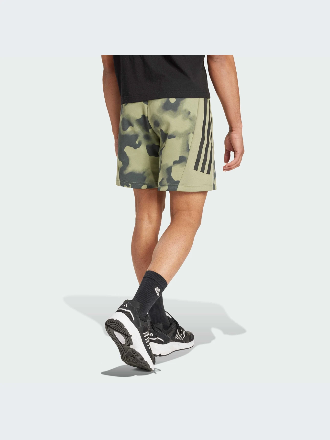 Шорты Adidas модель IW6082-KZ Шорты Adidas модель IW6082-KZ Фото