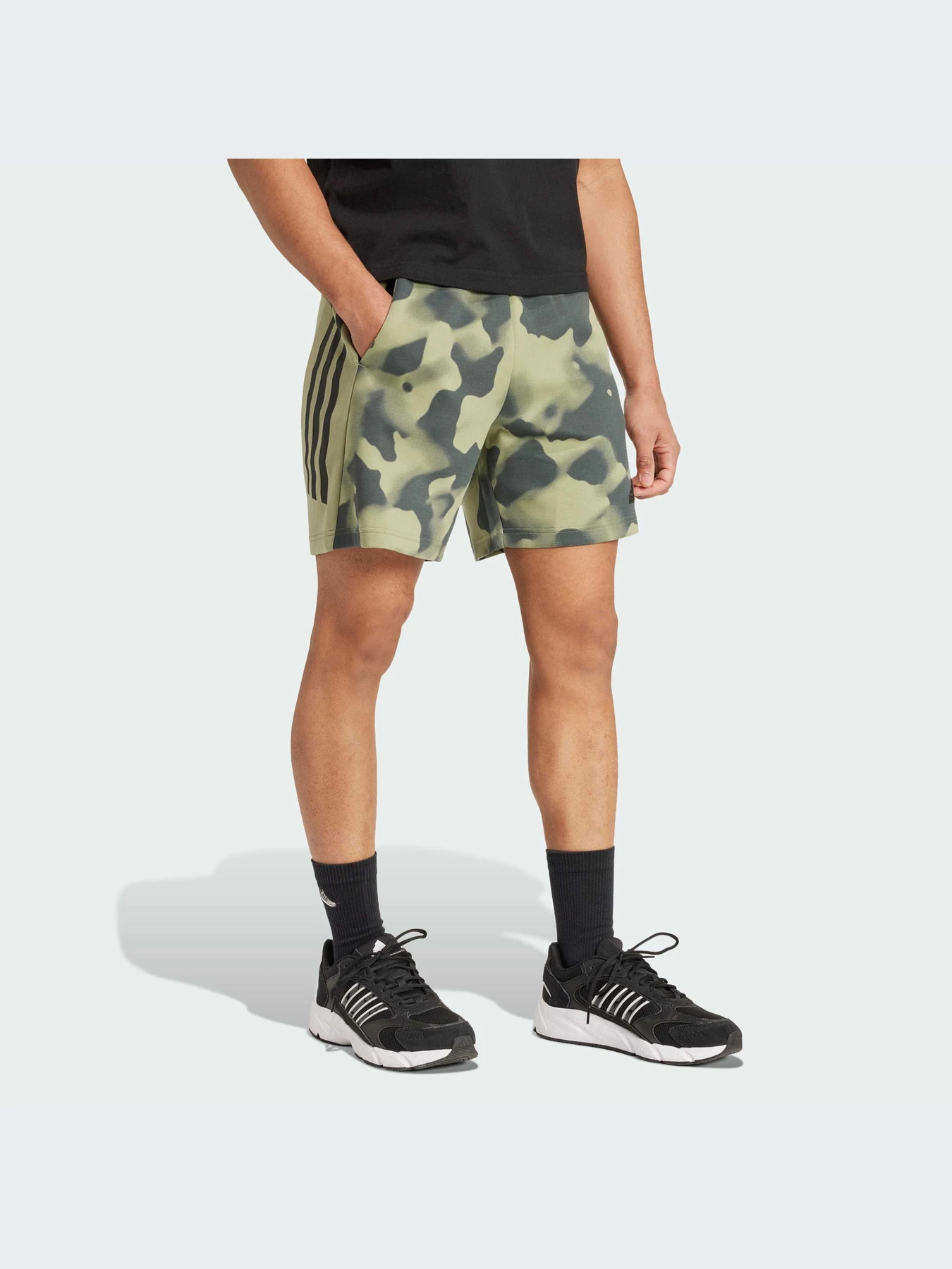 Шорты Adidas модель IW6082-KZ Шорты Adidas модель IW6082-KZ Фото
