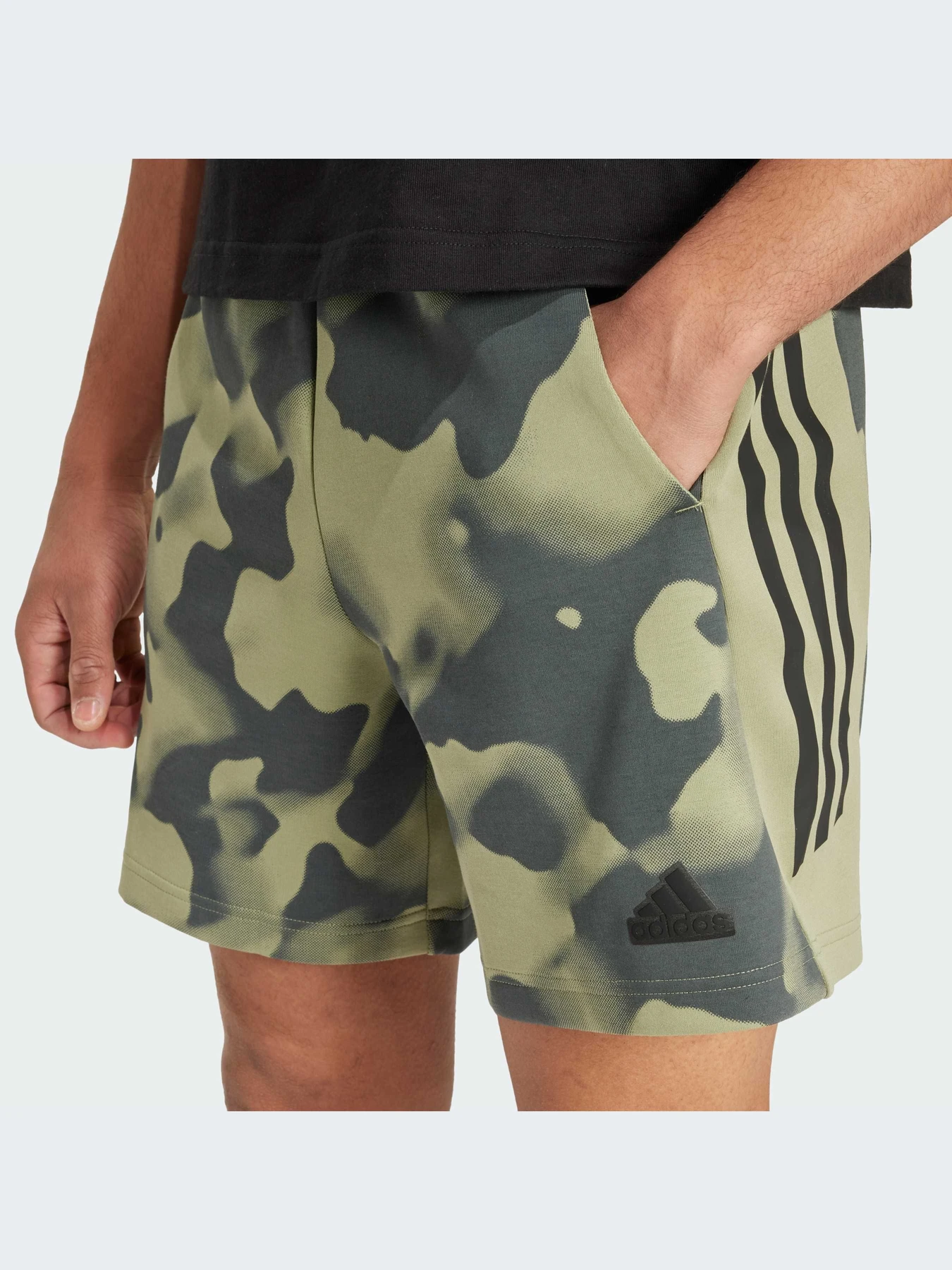 Шорты Adidas модель IW6082-KZ Шорты Adidas модель IW6082-KZ Фото