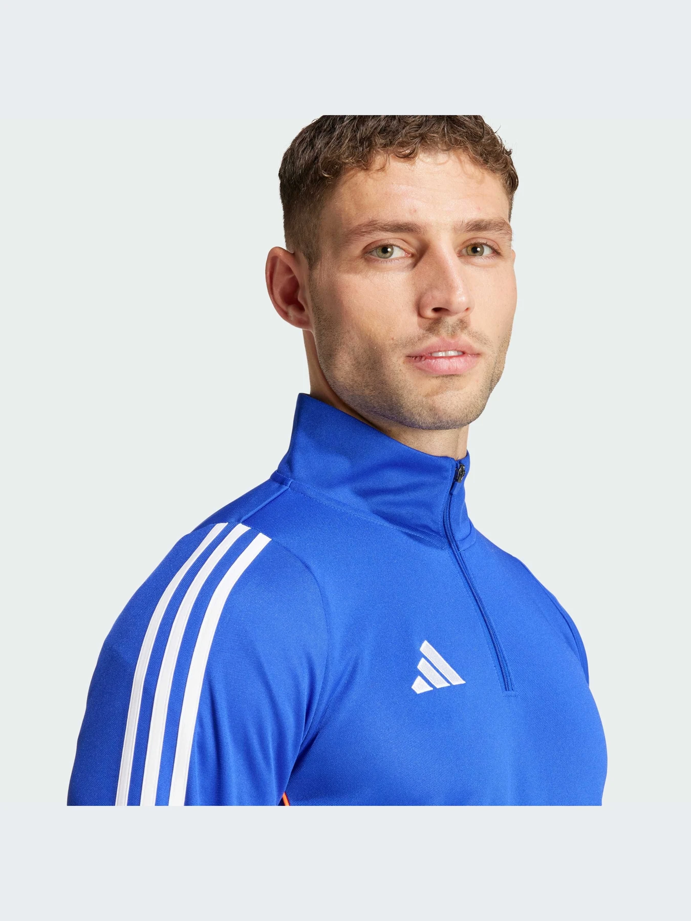 Худи и свитшоты Adidas Tiro модель JE1993-KZ Худи и свитшоты Adidas Tiro модель JE1993-KZ Фото