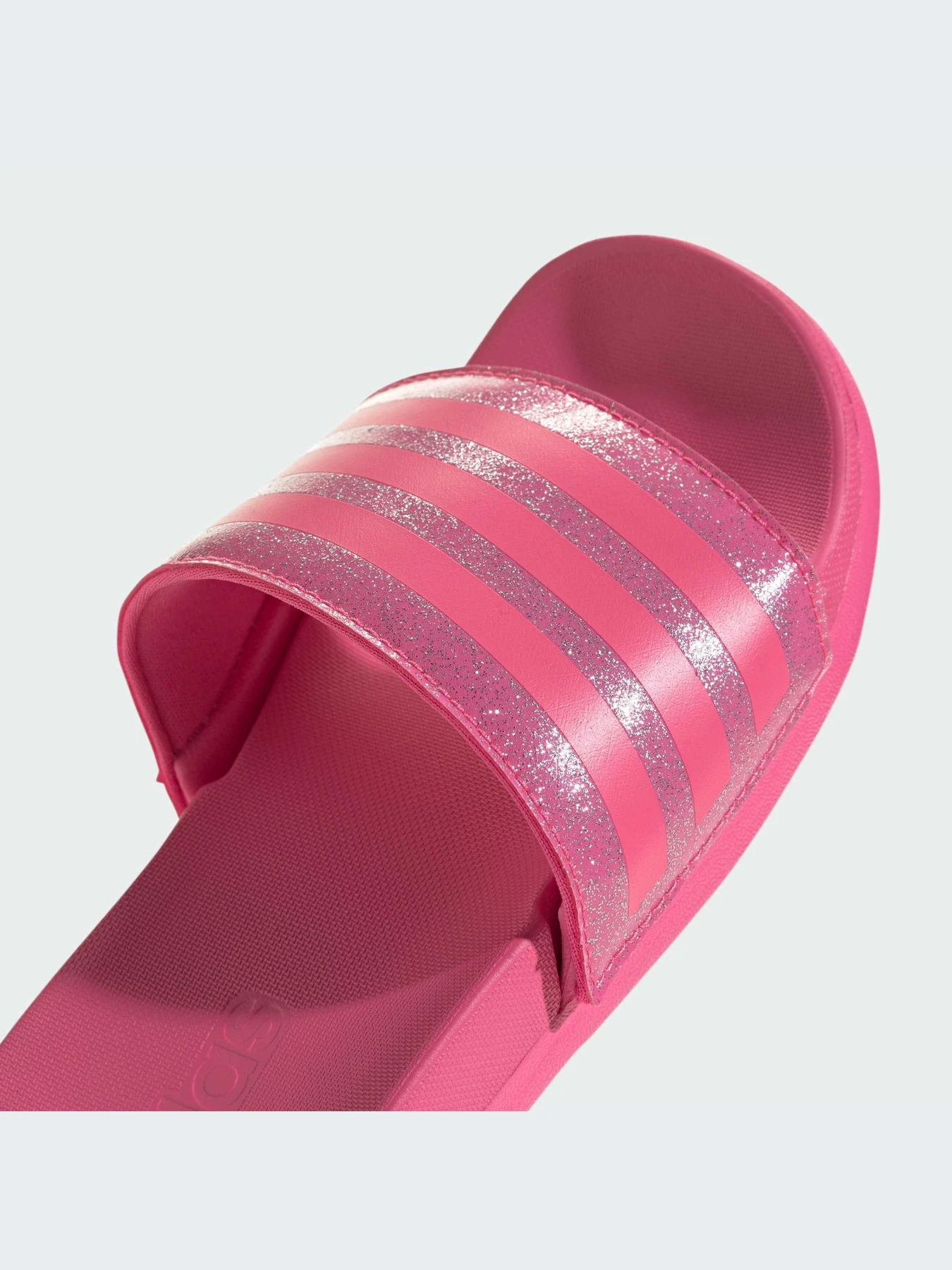 Шлёпанцы Adidas Adilette модель IF6120-KZ Шлёпанцы Adidas Adilette модель IF6120-KZ Фото