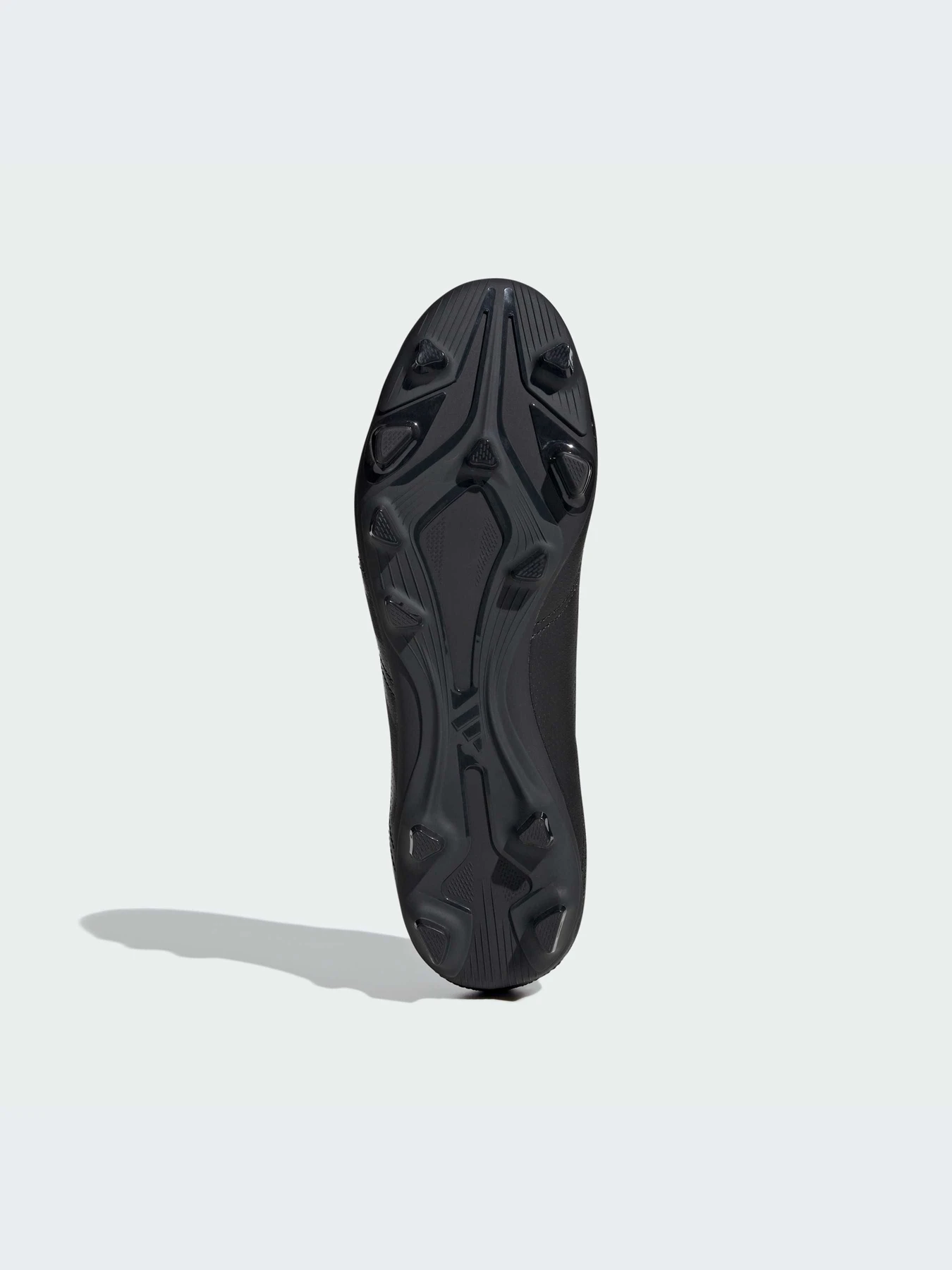 Кроссовки Adidas Predator модель IG7759-KZ Кроссовки Adidas Predator модель IG7759-KZ Фото