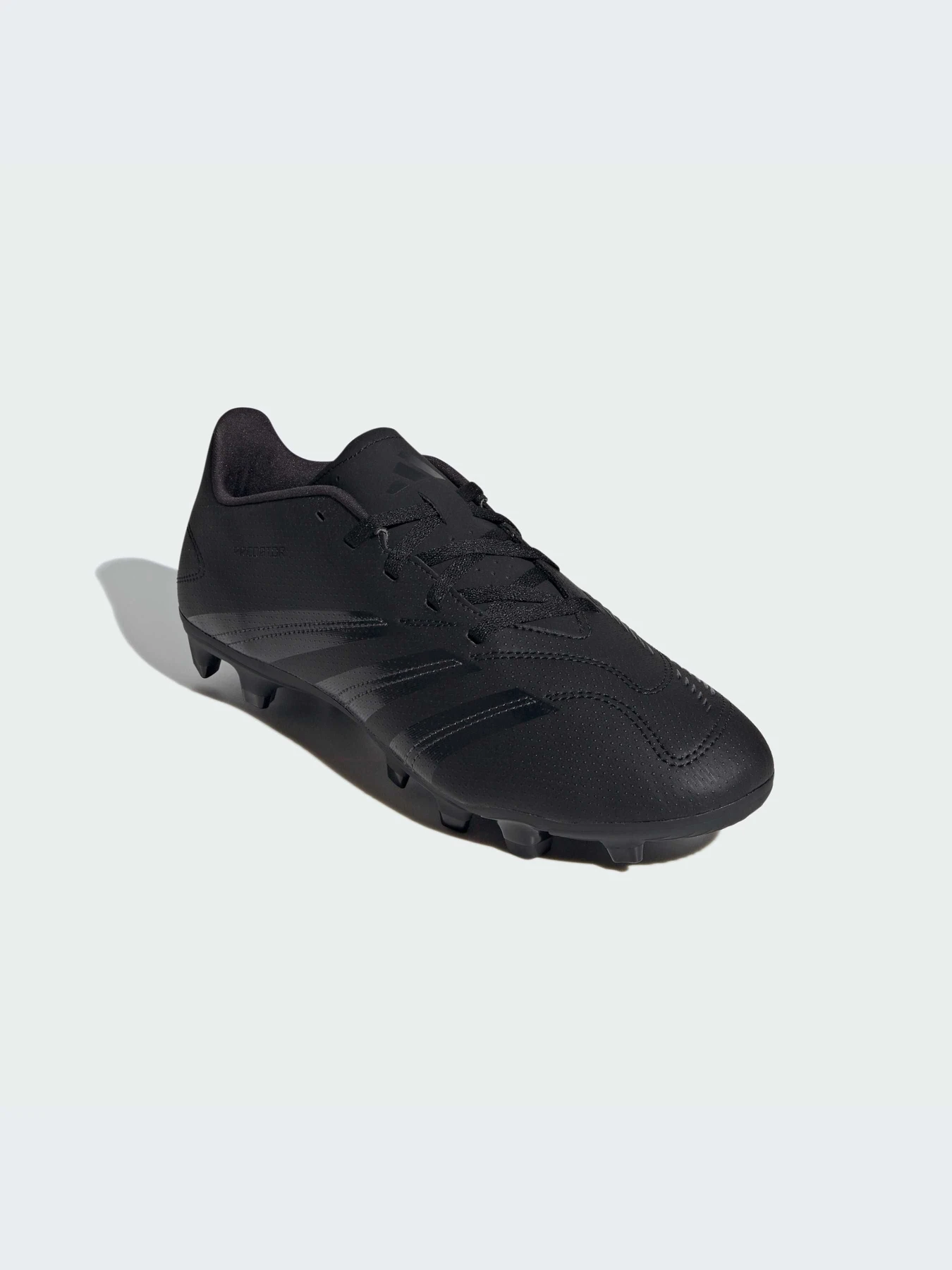 Кроссовки Adidas Predator модель IG7759-KZ Кроссовки Adidas Predator модель IG7759-KZ Фото