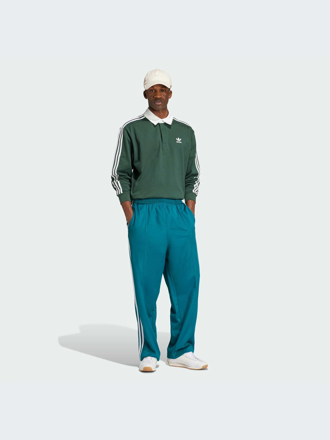 Худи и свитшоты Adidas Adicolor модель IZ2468-KZ Худи и свитшоты Adidas Adicolor модель IZ2468-KZ Фото