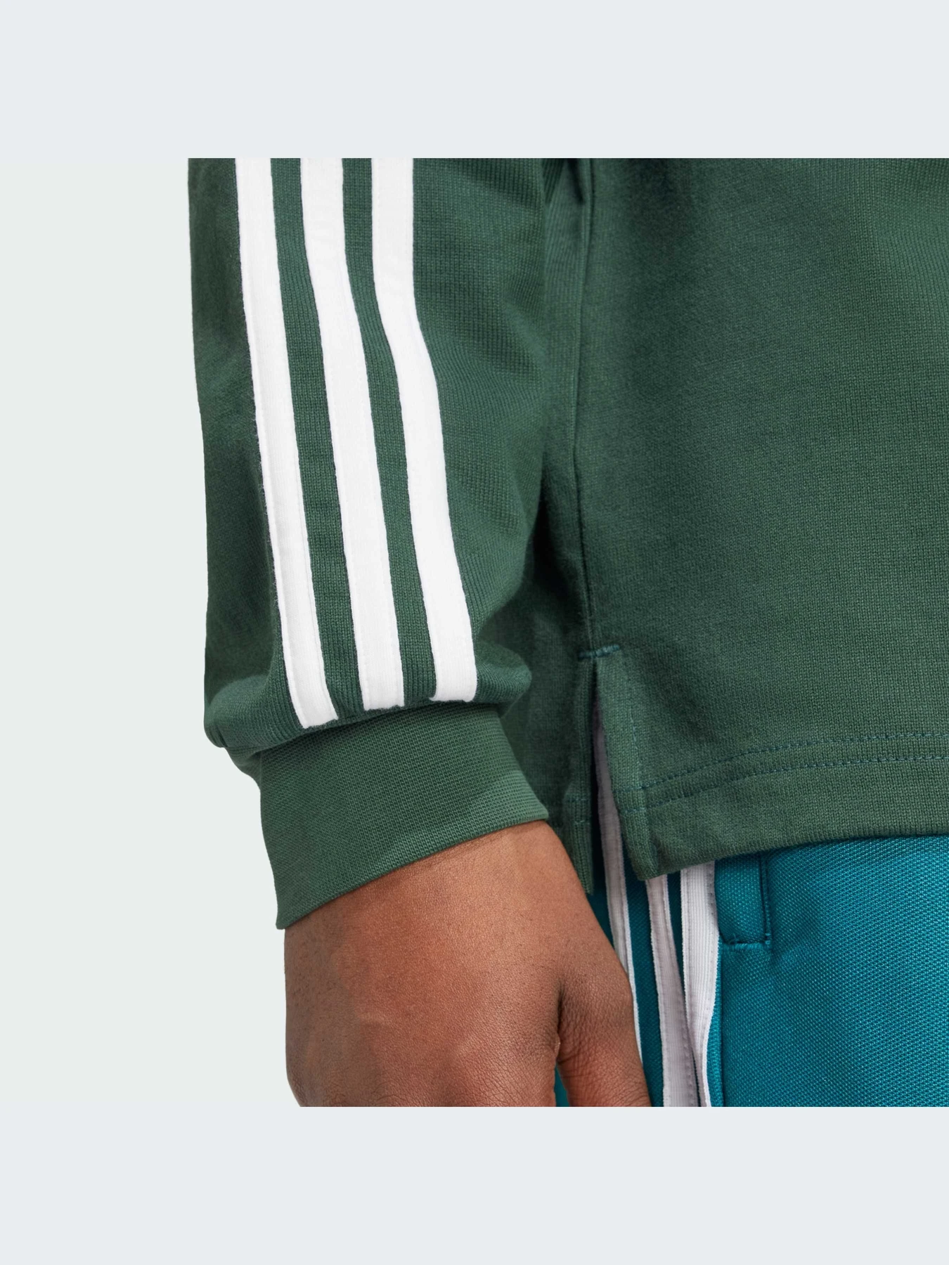Худи и свитшоты Adidas Adicolor модель IZ2468-KZ Худи и свитшоты Adidas Adicolor модель IZ2468-KZ Фото