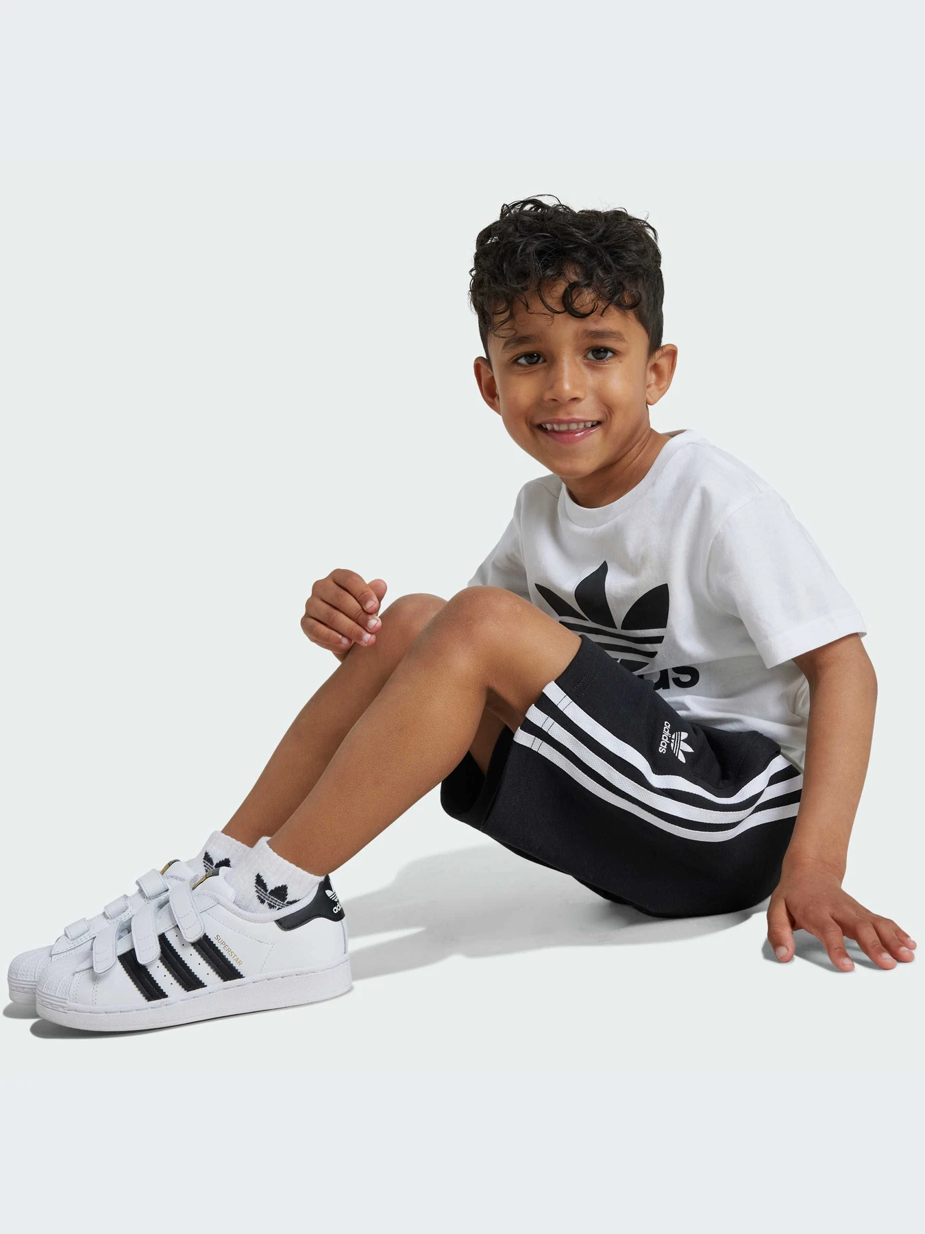 Костюмы Adidas Adicolor модель JE1613-KZ Костюмы Adidas Adicolor модель JE1613-KZ Фото