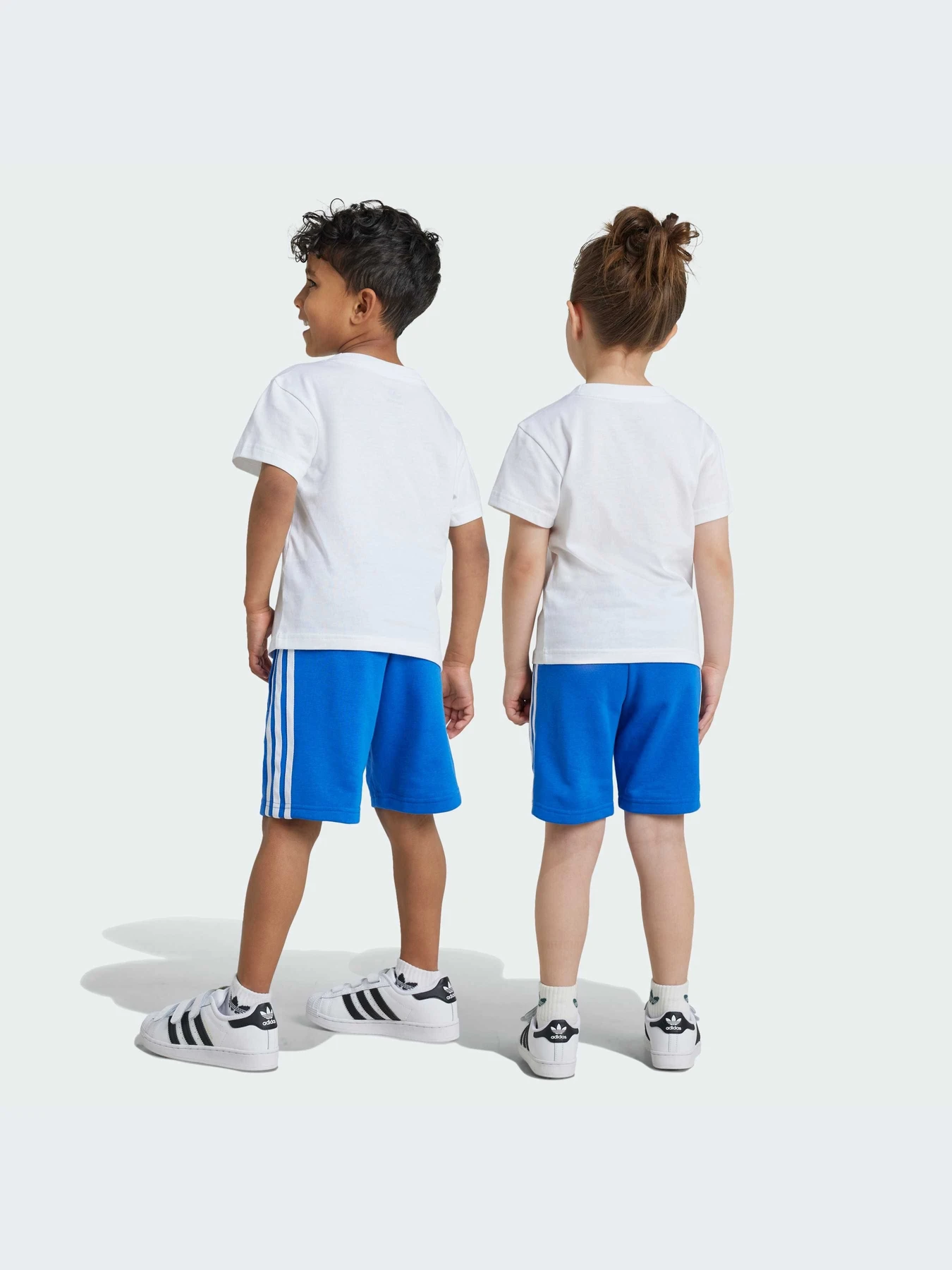 Костюмы Adidas Adicolor модель JE1609-KZ Костюмы Adidas Adicolor модель JE1609-KZ Фото