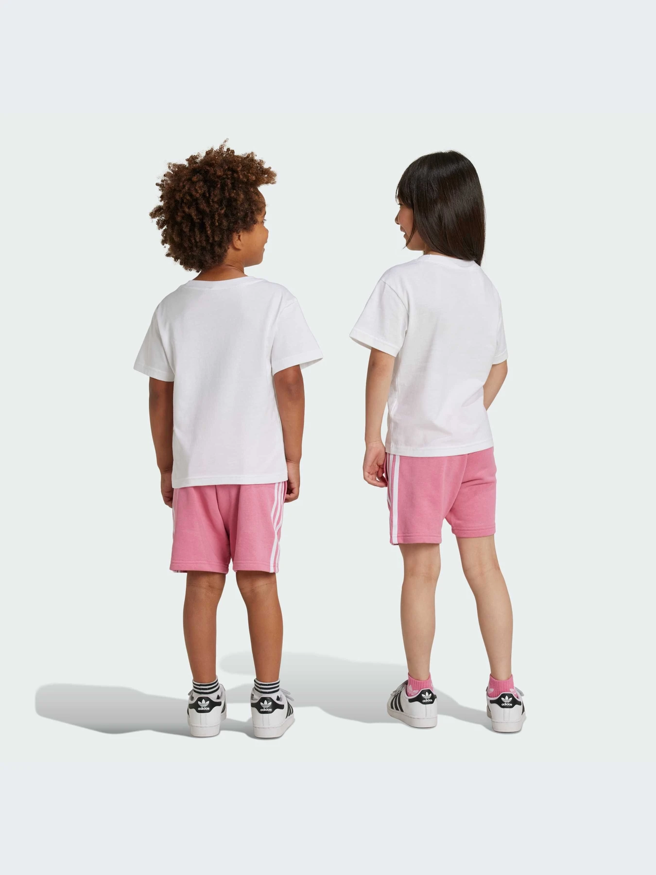 Костюмы Adidas Adicolor модель JE1612-KZ Костюмы Adidas Adicolor модель JE1612-KZ Фото