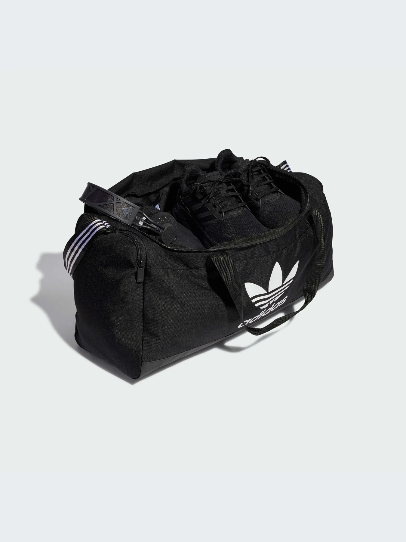 Сумки Adidas Adicolor модель IM9872-KZ Сумки Adidas Adicolor модель IM9872-KZ Фото