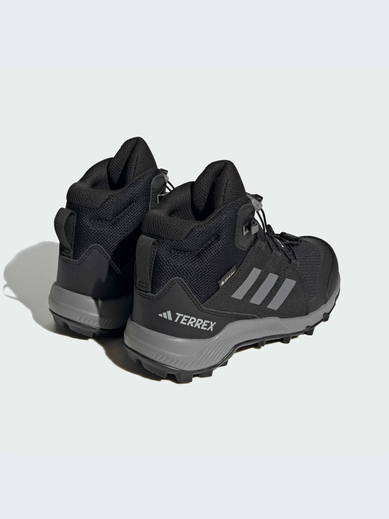 Ботинки и сапоги Adidas модель IF7522-KZ Ботинки и сапоги Adidas модель IF7522-KZ Фото