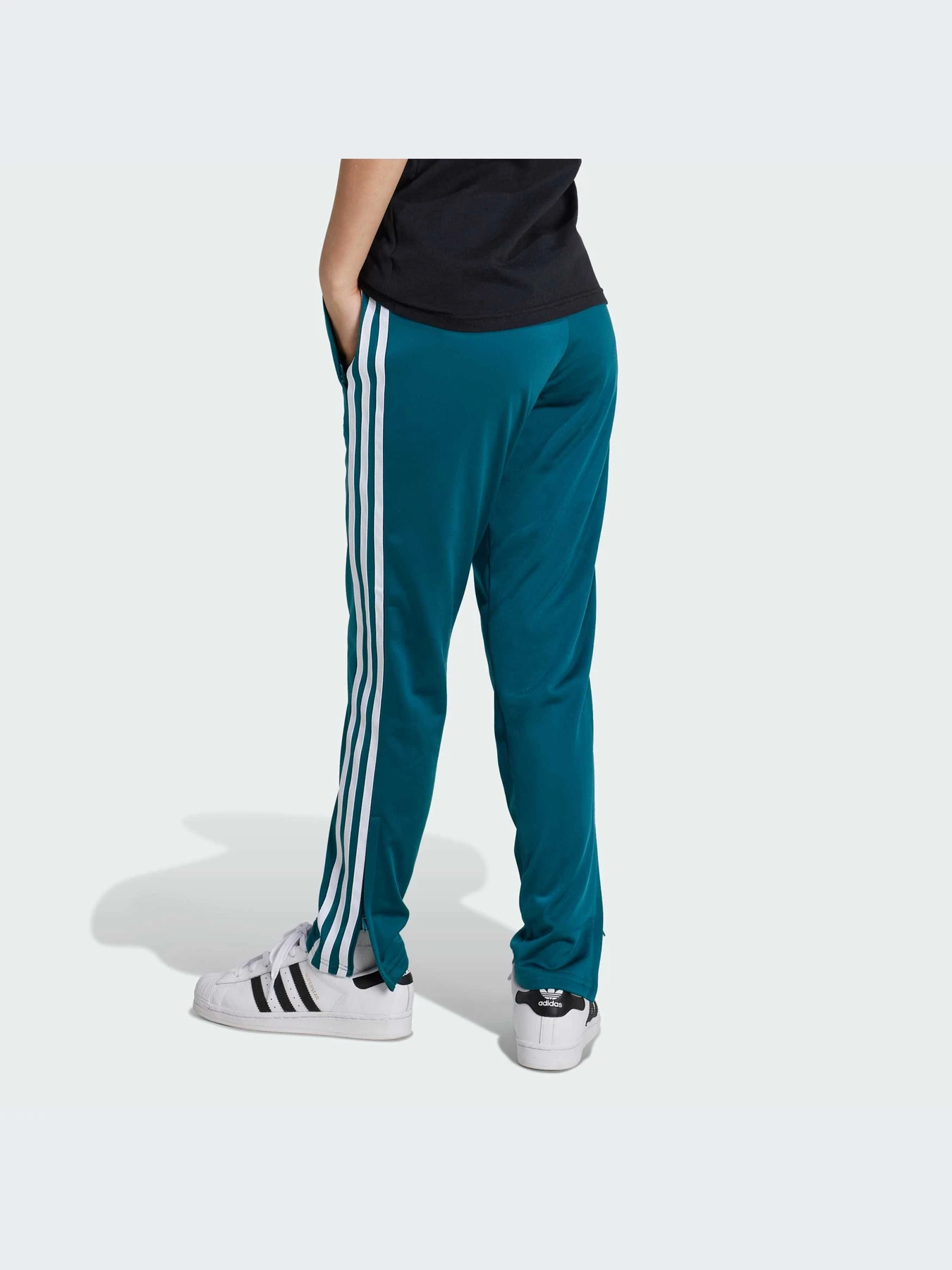 Брюки Adidas Adicolor модель IY9788-KZ Брюки Adidas Adicolor модель IY9788-KZ Фото