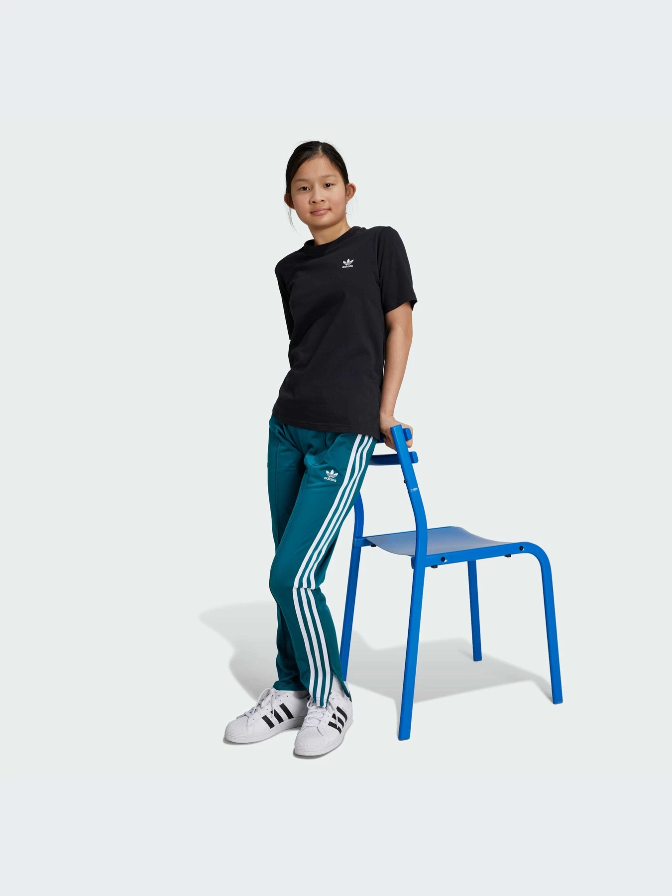 Брюки Adidas Adicolor модель IY9788-KZ Брюки Adidas Adicolor модель IY9788-KZ Фото