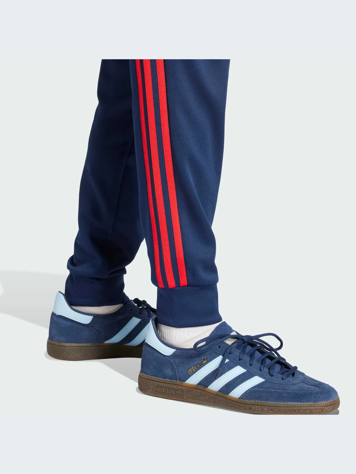 Брюки Adidas модель IY9870-KZ Брюки Adidas модель IY9870-KZ Фото