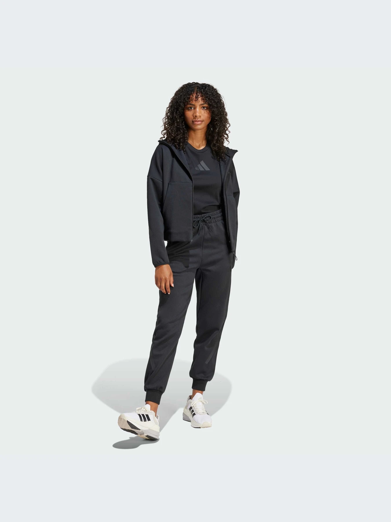 Худи и свитшоты Adidas ZNE модель JE7848-KZ Худи и свитшоты Adidas ZNE модель JE7848-KZ Фото