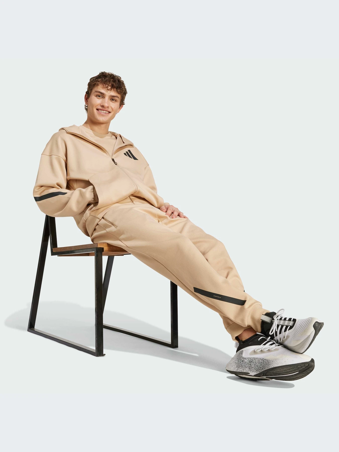 Худи и свитшоты Adidas ZNE модель JF2445-KZ Худи и свитшоты Adidas ZNE модель JF2445-KZ Фото