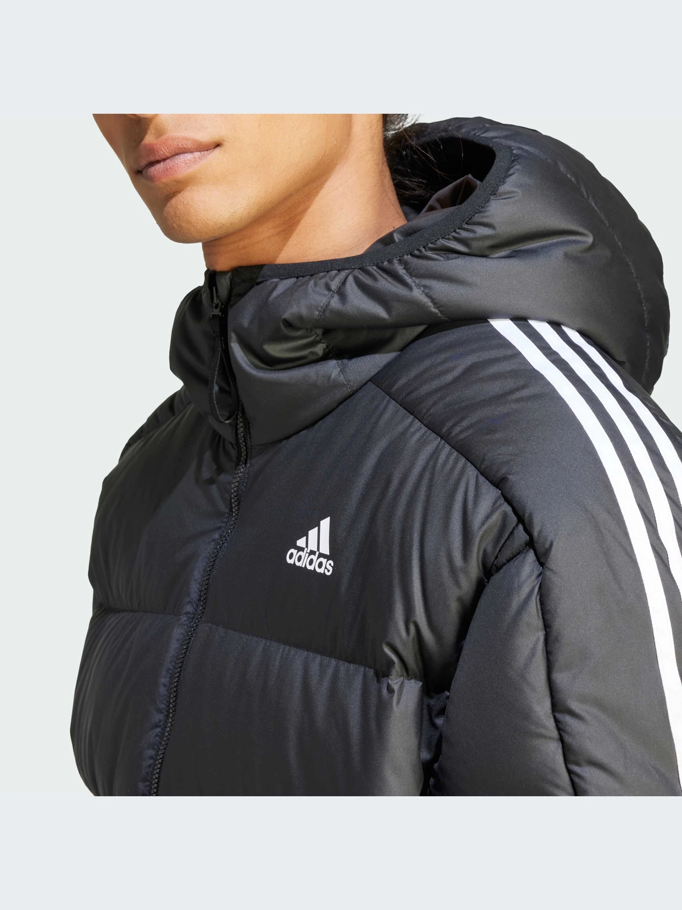 Куртки и дубленки Adidas модель HZ4429-KZ Куртки и дубленки Adidas модель HZ4429-KZ Фото