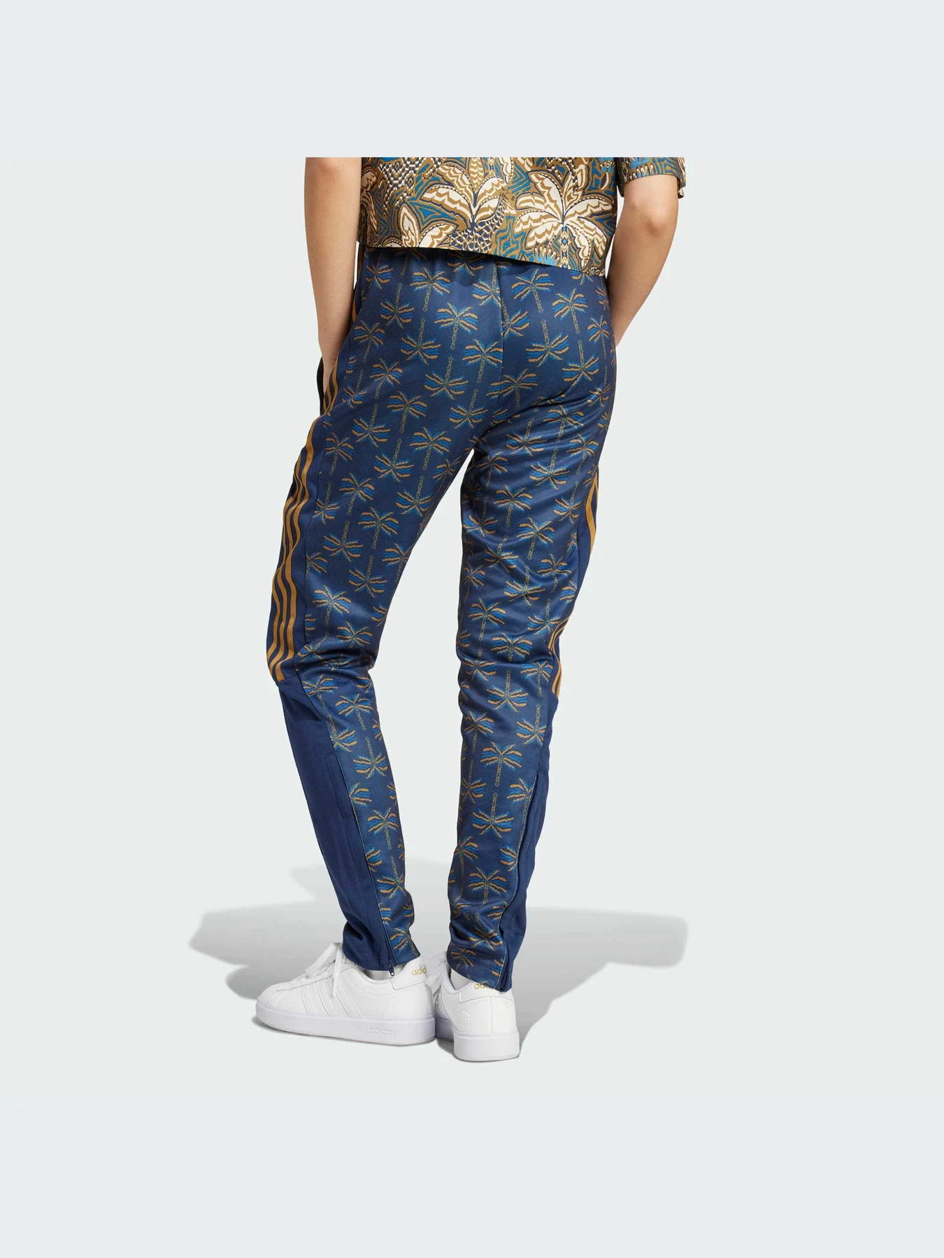 Брюки Adidas Tiro модель IV9754-KZ Брюки Adidas Tiro модель IV9754-KZ Фото