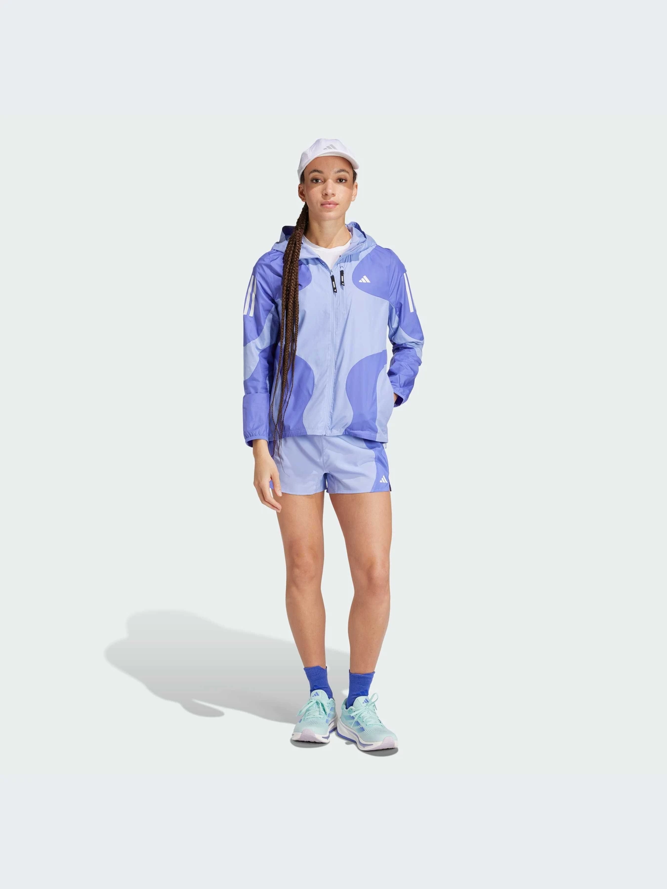 Куртки и дубленки Adidas модель IW0034-KZ Куртки и дубленки Adidas модель IW0034-KZ Фото