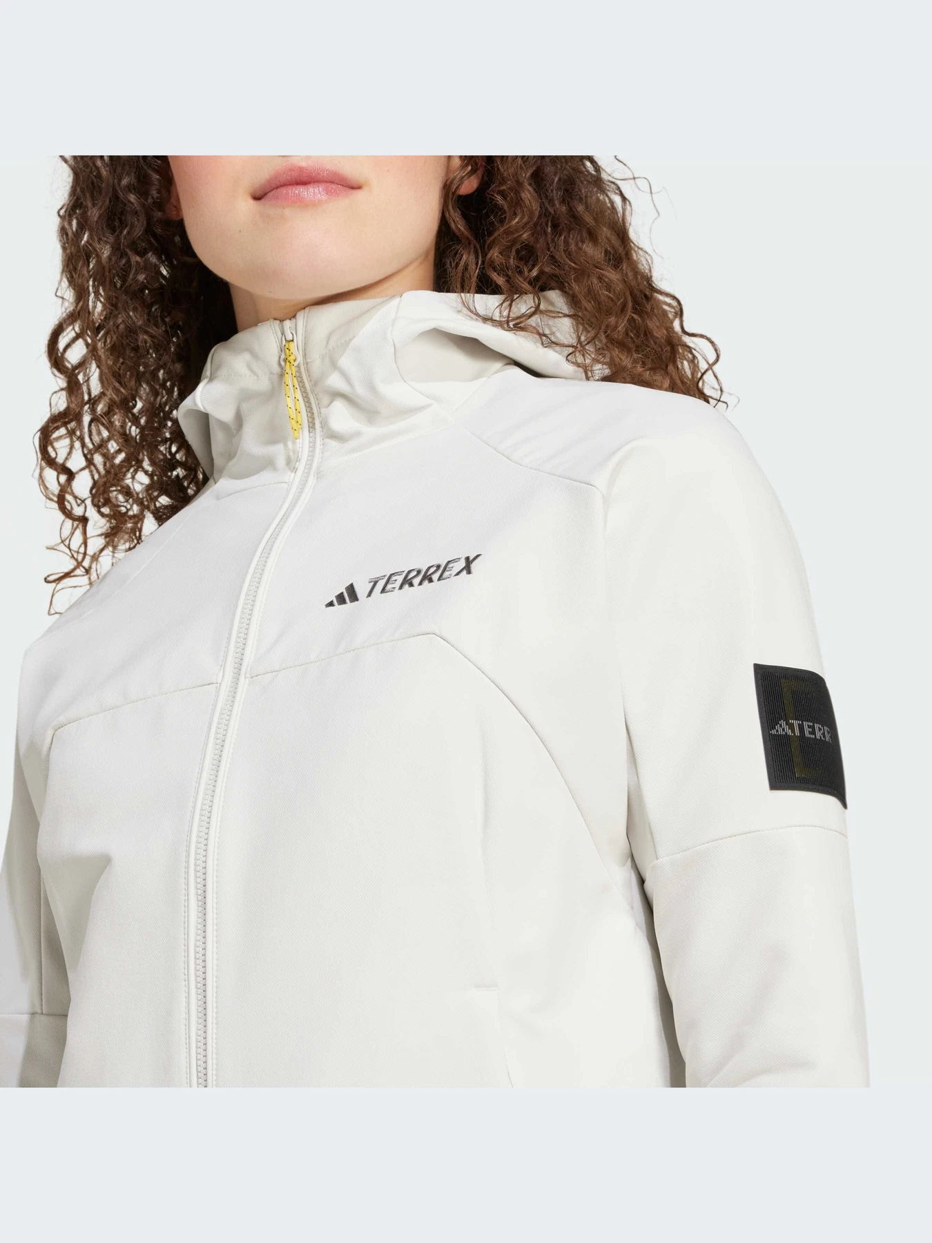 Куртки и дубленки Adidas модель IX5629-KZ Куртки и дубленки Adidas модель IX5629-KZ Фото