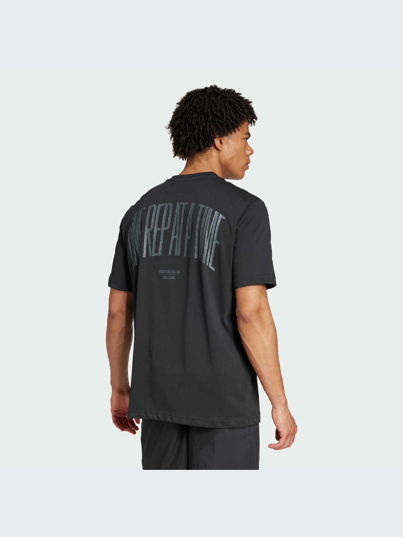 Футболки и поло Adidas модель JI6322-KZ Футболки и поло Adidas модель JI6322-KZ Фото