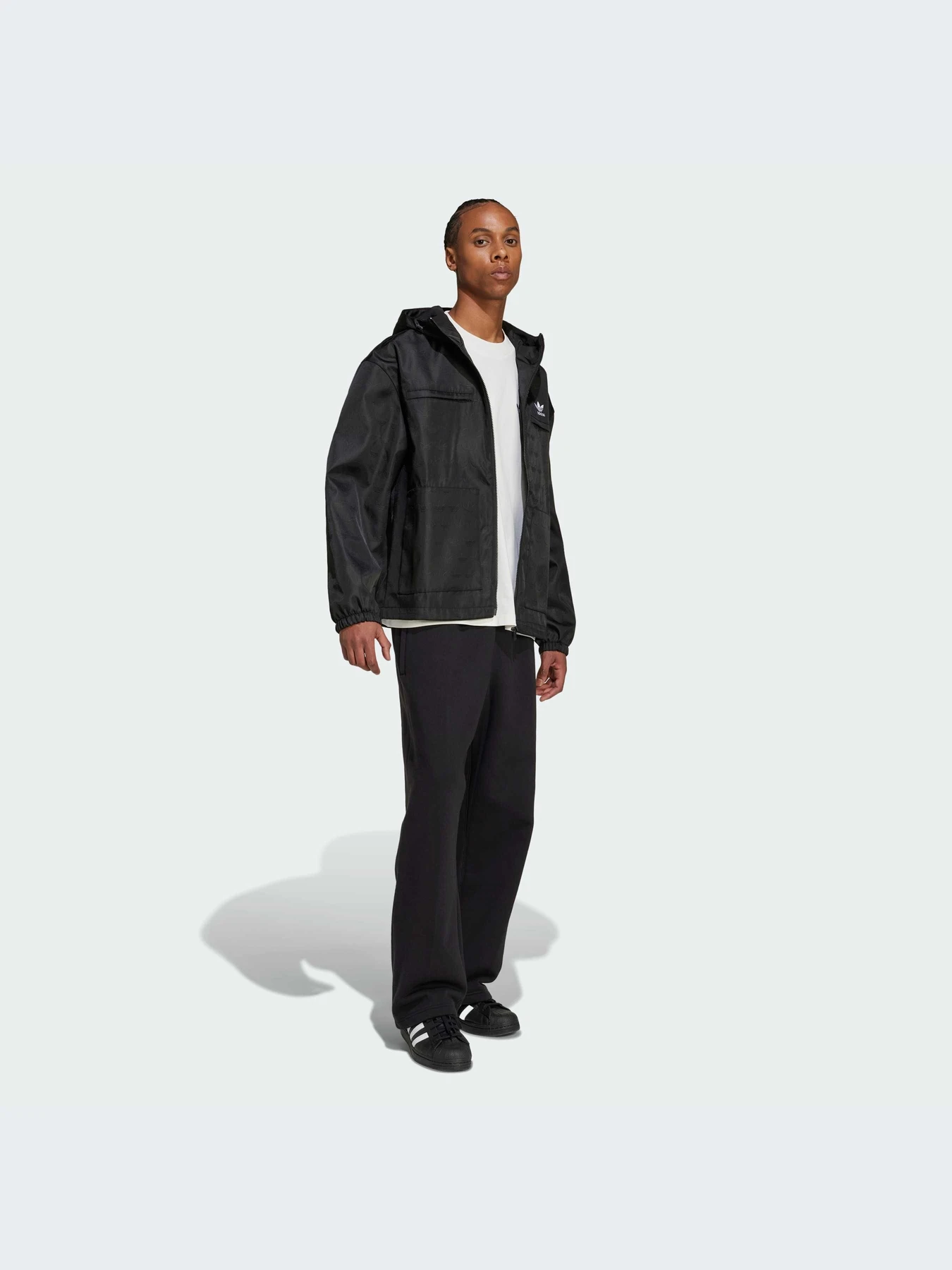 Куртки и дубленки Adidas Graphics модель IZ2538-KZ Куртки и дубленки Adidas Graphics модель IZ2538-KZ Фото