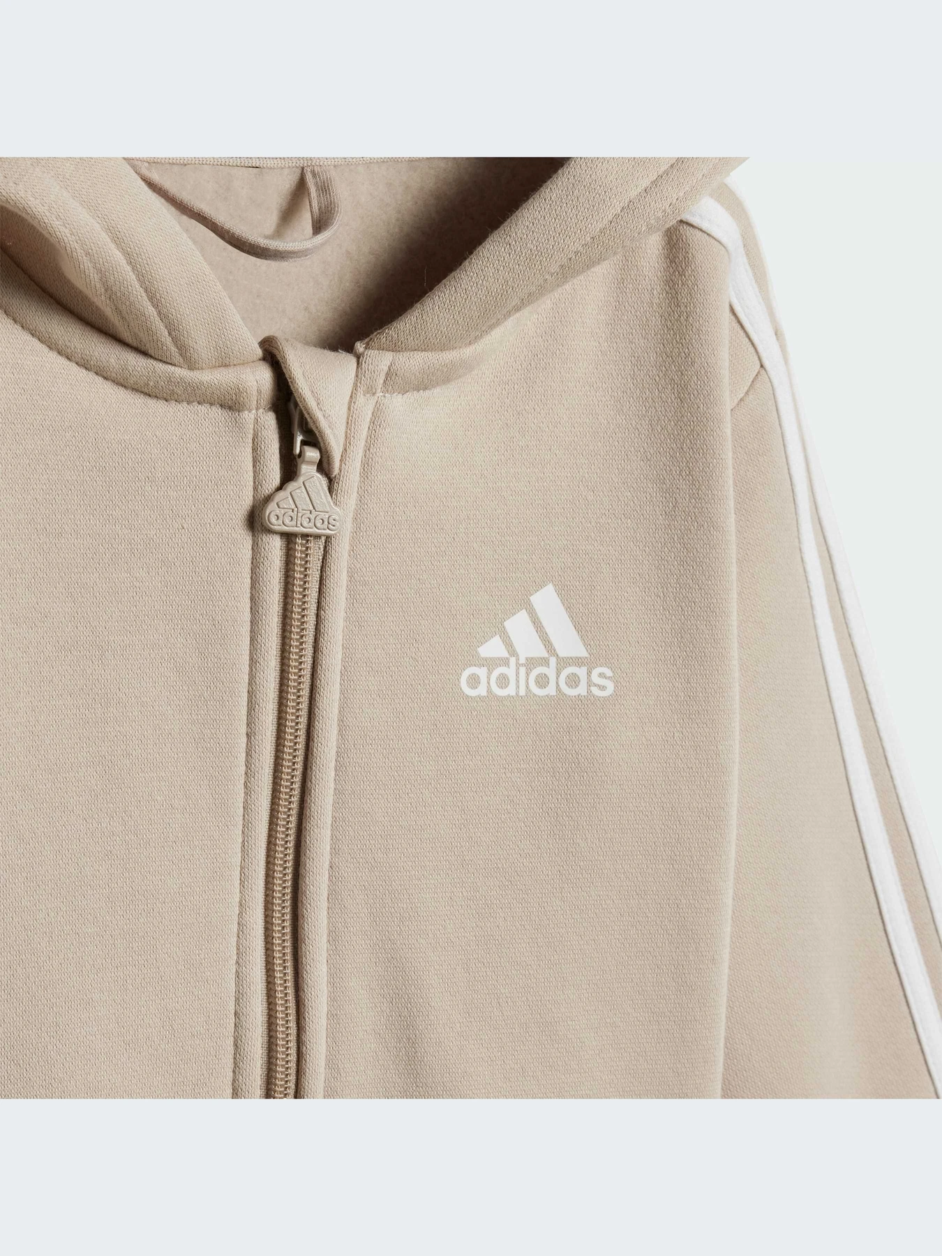 Костюмы Adidas модель IZ4992-KZ Костюмы Adidas модель IZ4992-KZ Фото