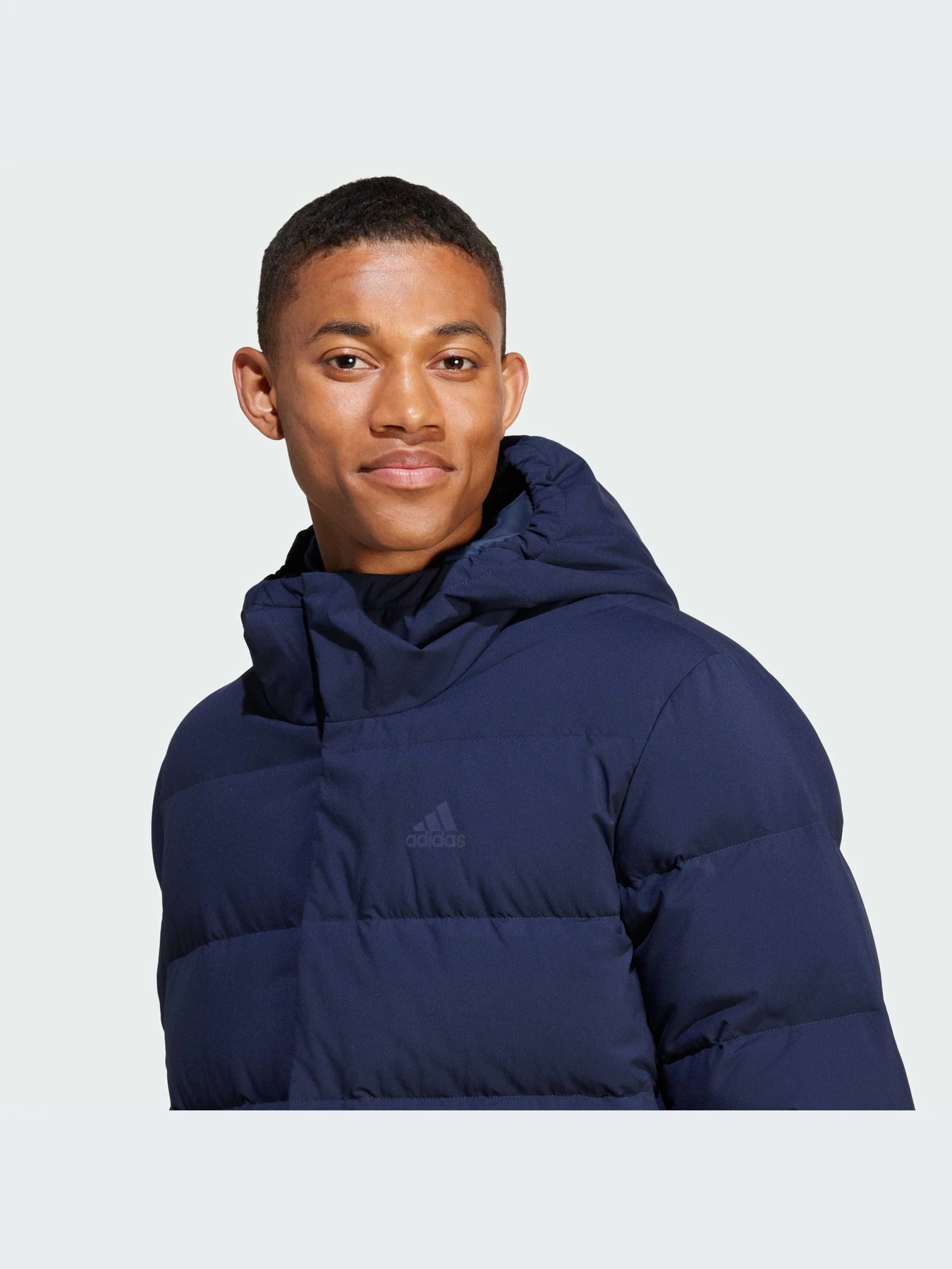 Куртки и дубленки Adidas модель IZ4701-KZ Куртки и дубленки Adidas модель IZ4701-KZ Фото