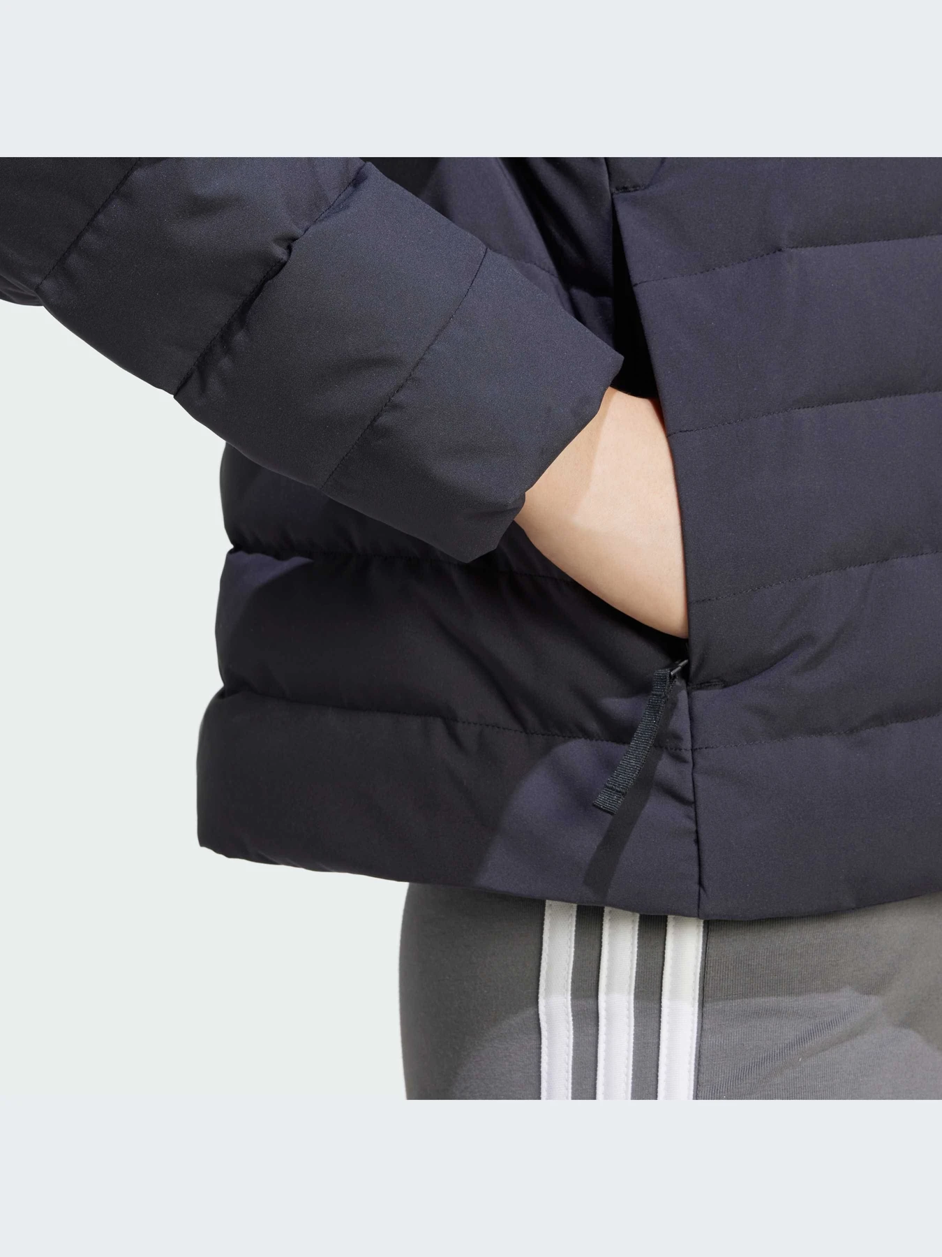 Куртки и дубленки Adidas модель IN6279-KZ Куртки и дубленки Adidas модель IN6279-KZ Фото