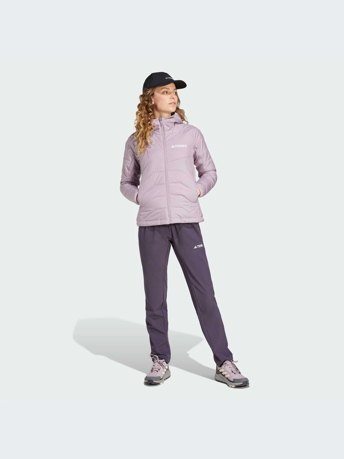 Куртки и дубленки Adidas модель IM8198-KZ Куртки и дубленки Adidas модель IM8198-KZ Фото