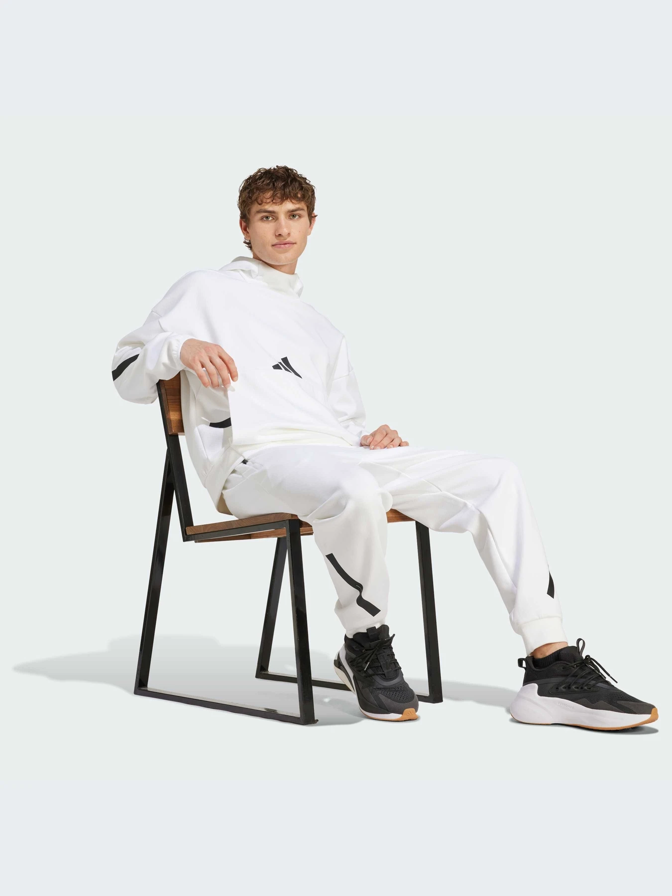 Худи и свитшоты Adidas ZNE модель JF2454-KZ Худи и свитшоты Adidas ZNE модель JF2454-KZ Фото