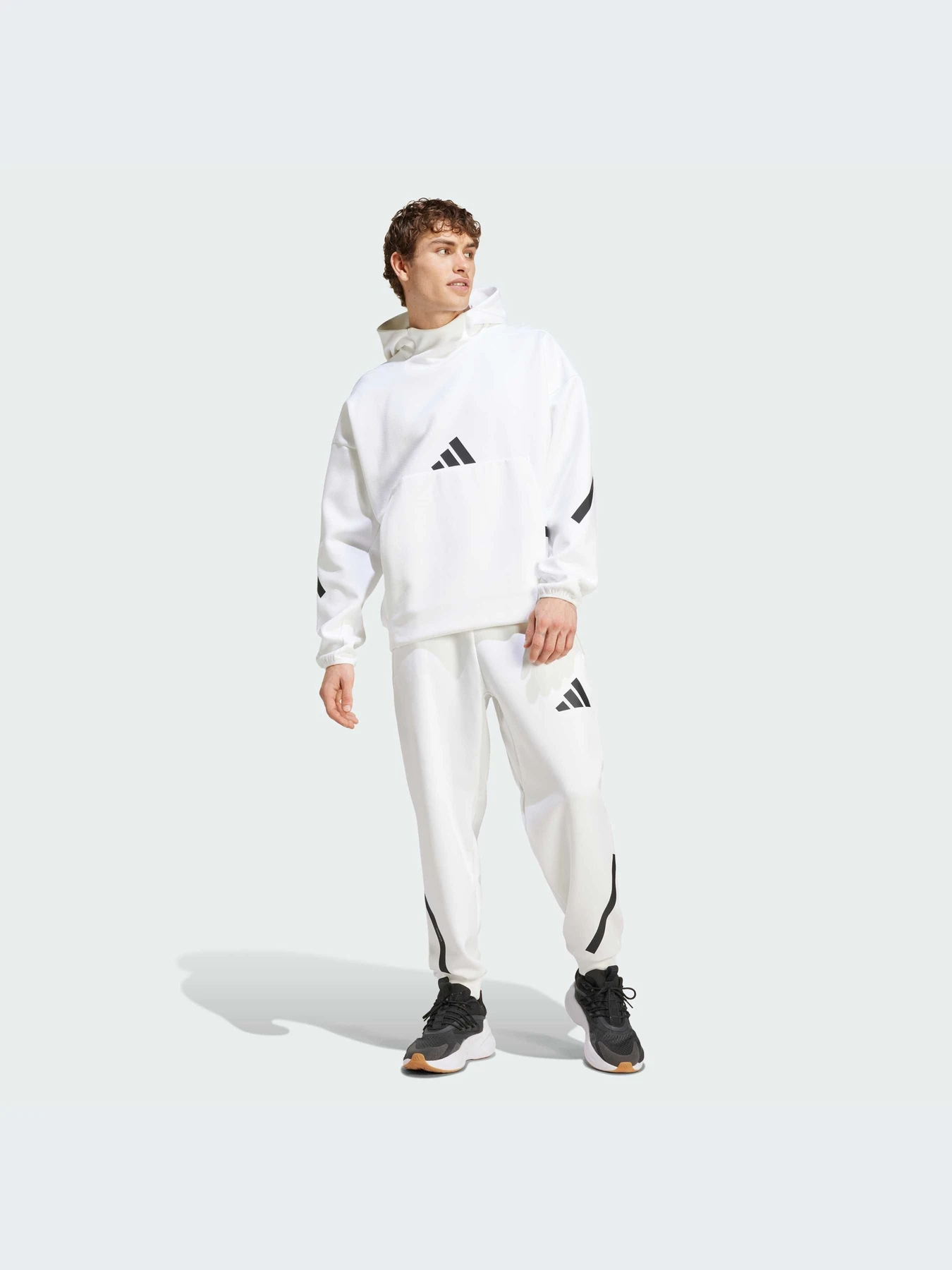 Худи и свитшоты Adidas ZNE модель JF2454-KZ Худи и свитшоты Adidas ZNE модель JF2454-KZ Фото
