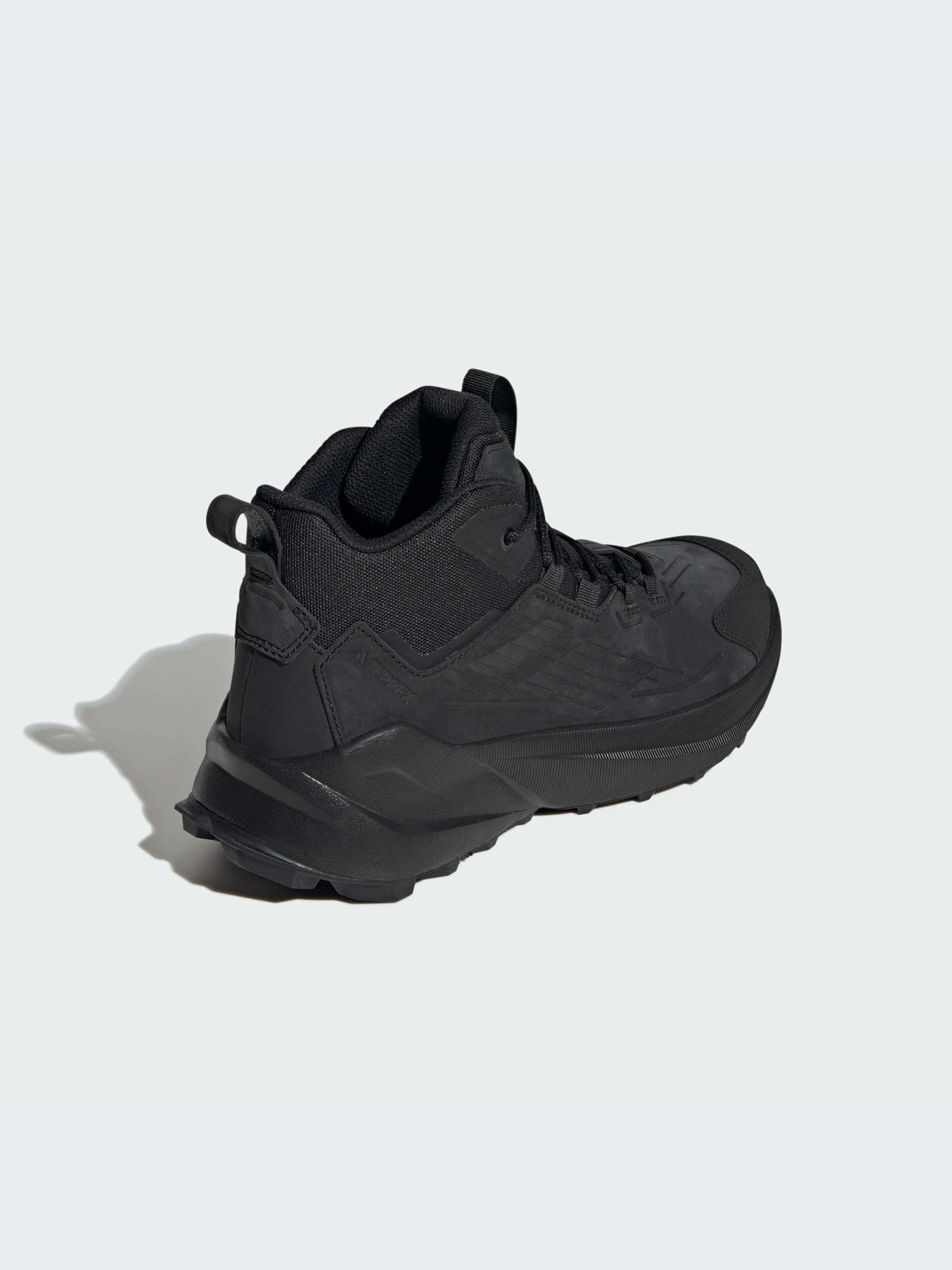 Ботинки и сапоги Adidas модель ID0890-KZ Ботинки и сапоги Adidas модель ID0890-KZ Фото