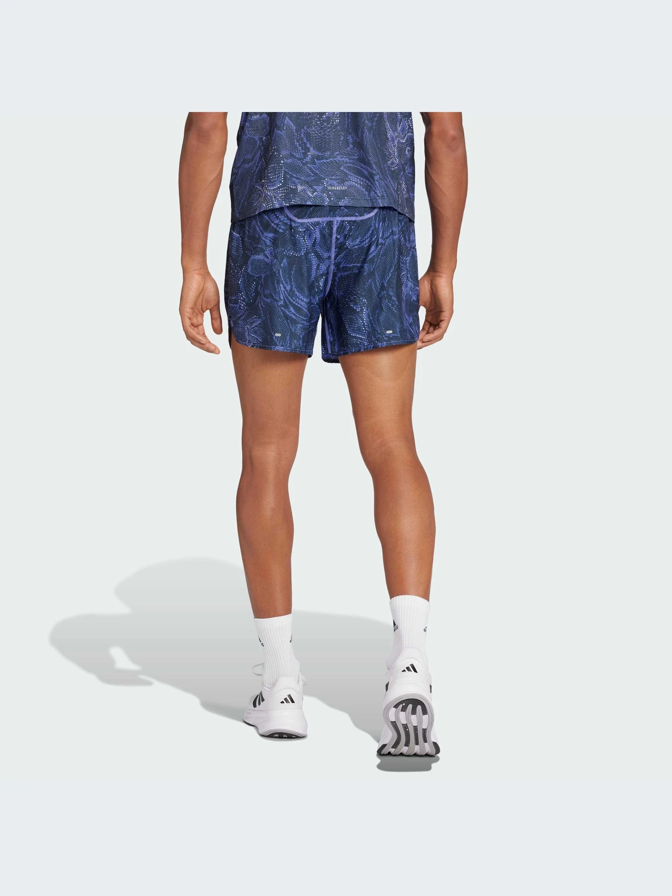 Шорты Adidas модель IV9977-KZ Шорты Adidas модель IV9977-KZ Фото