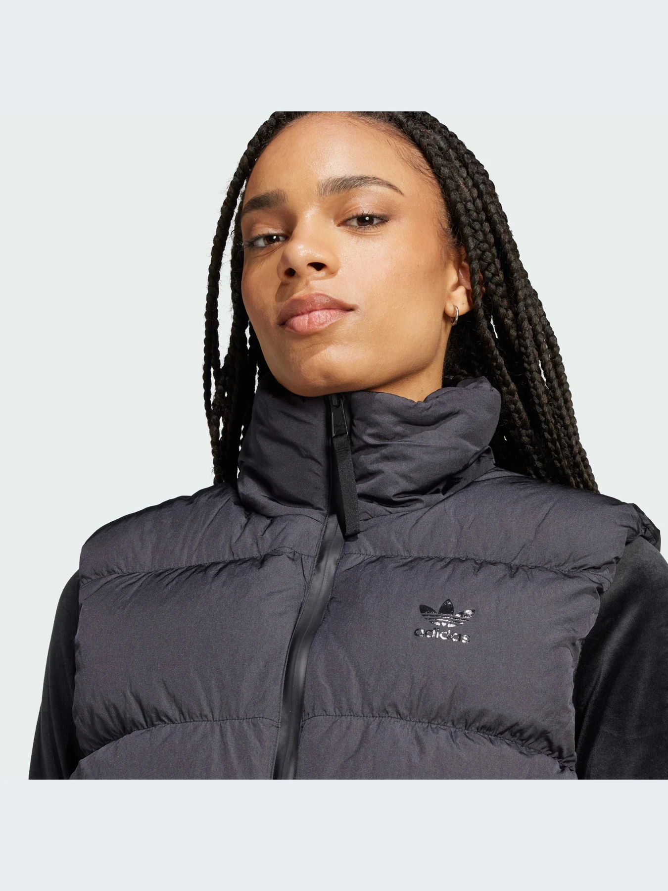 Куртки и дубленки Adidas модель IW8367-KZ Куртки и дубленки Adidas модель IW8367-KZ Фото