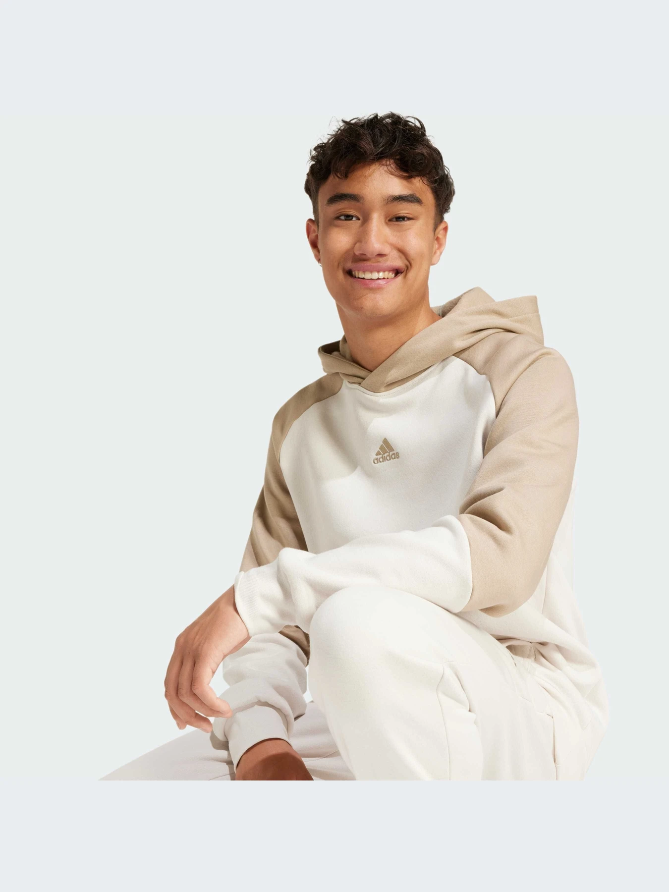 Костюмы Adidas модель IY6671-KZ Костюмы Adidas модель IY6671-KZ Фото