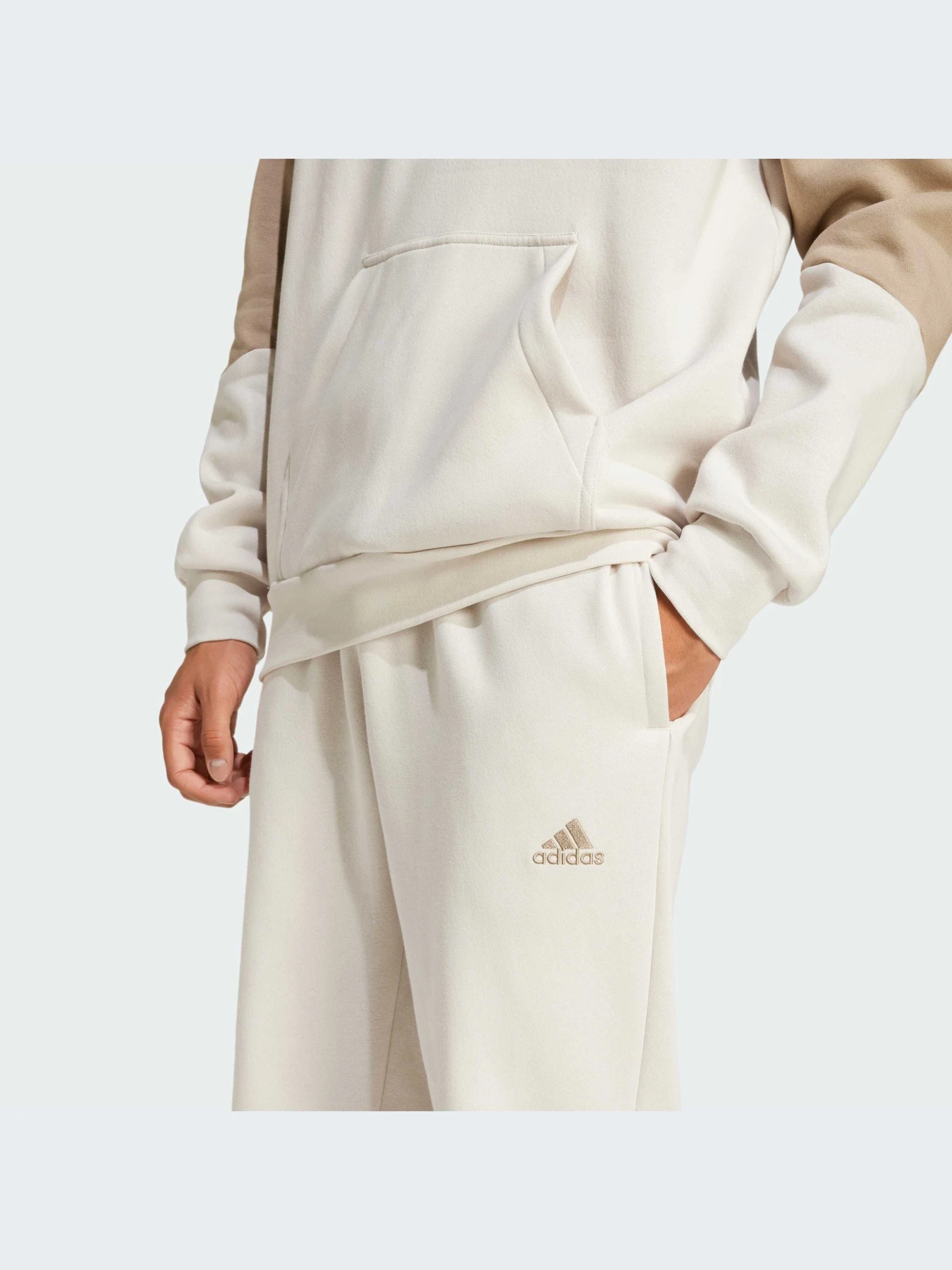 Костюмы Adidas модель IY6671-KZ Костюмы Adidas модель IY6671-KZ Фото