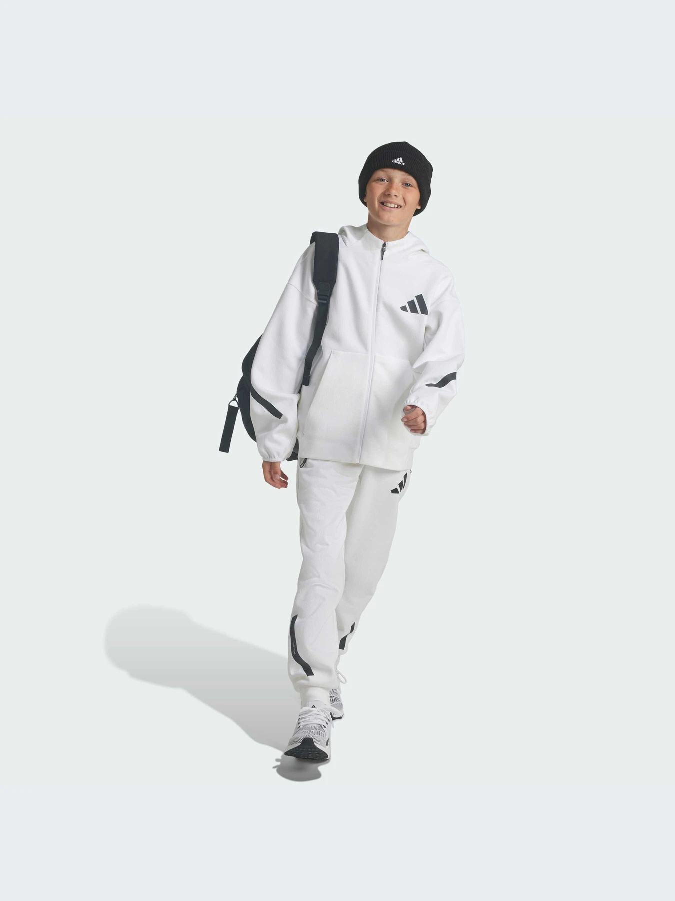 Худи и свитшоты Adidas ZNE модель JJ4147-KZ Худи и свитшоты Adidas ZNE модель JJ4147-KZ Фото